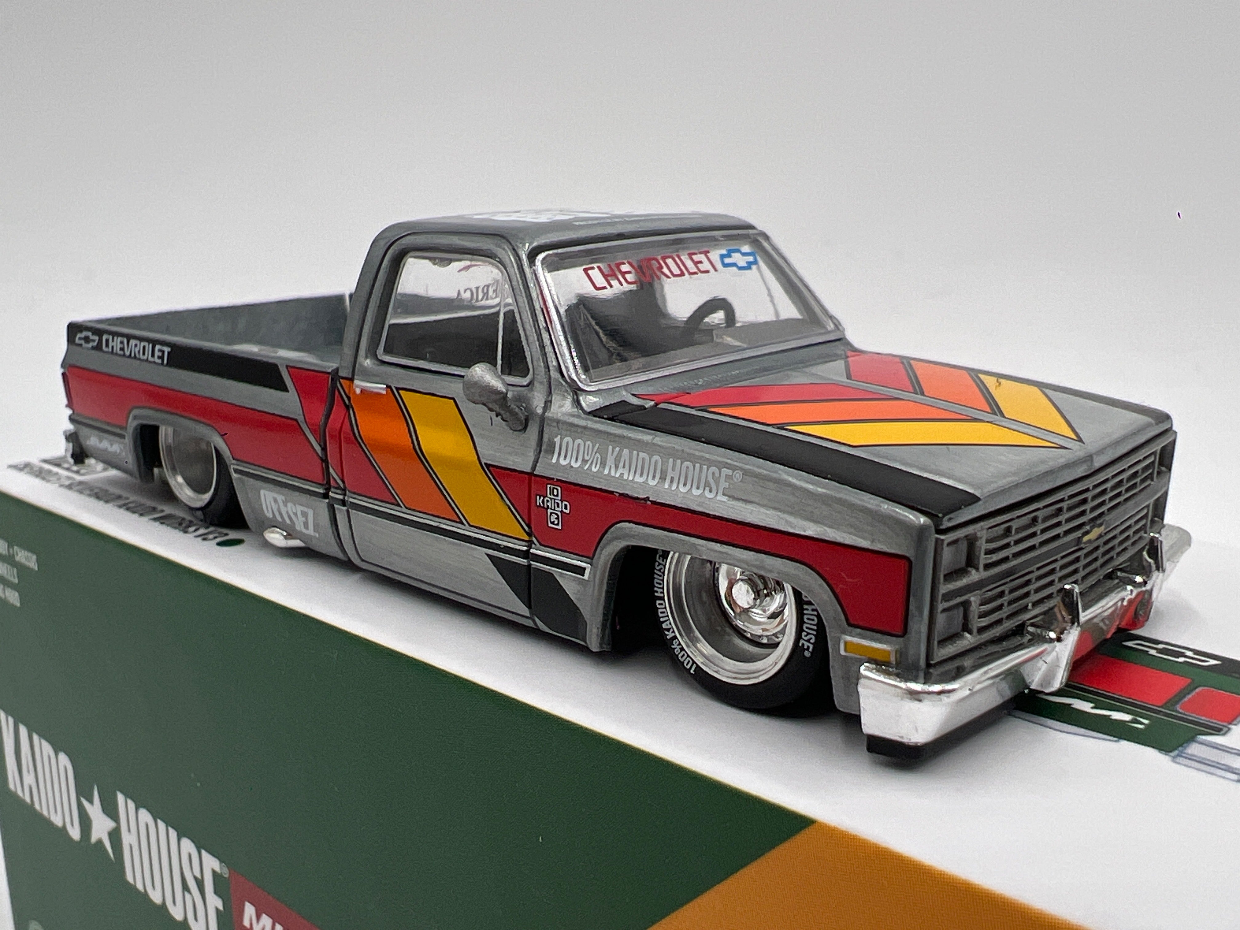 Mini GT x Kaido House #226 CHASE Chevrolet Silverado Kaido Works