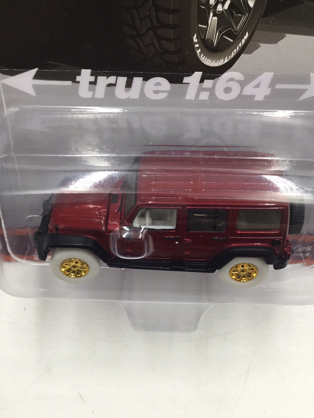 Auto world 2013 Jeep Wrangler Unlimited MOAB Edition ultra red chase