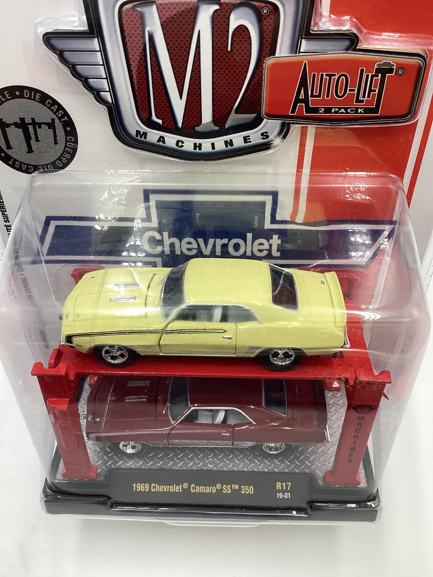 M2 Machines Auto-lift 2 Pack 1969 Chevrolet Camaro SS 350 R17 205H