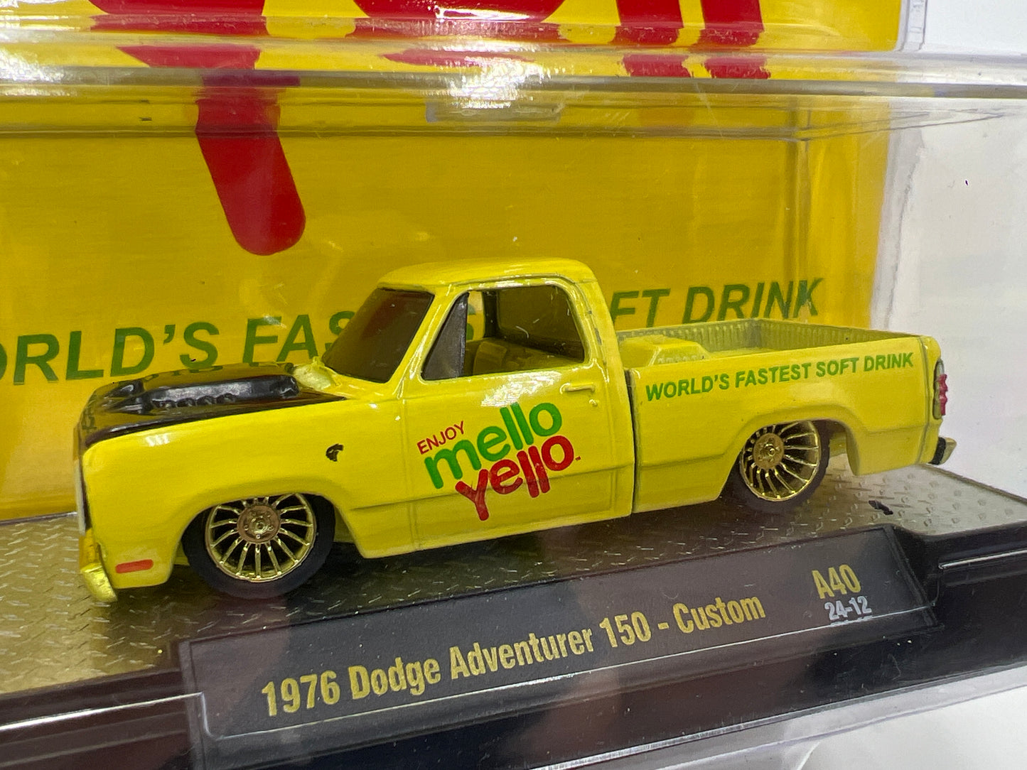 M2 Machines Hobby Exclusive Coca Cola Mello Yello CHASE 1976 Dodge Adventurer 150 Custom Yellow A40