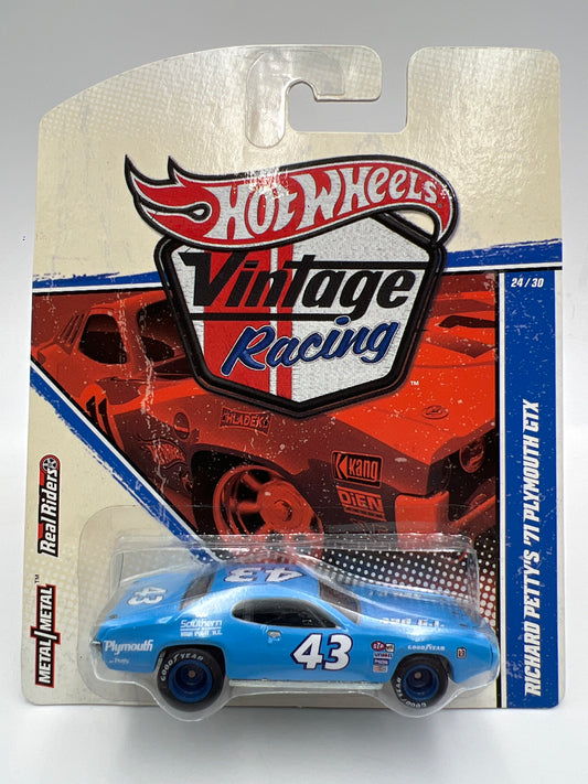 Hot Wheels Premium Vintage Racing #24 Richard Pettys 71 Plymouth GTX W/Protector