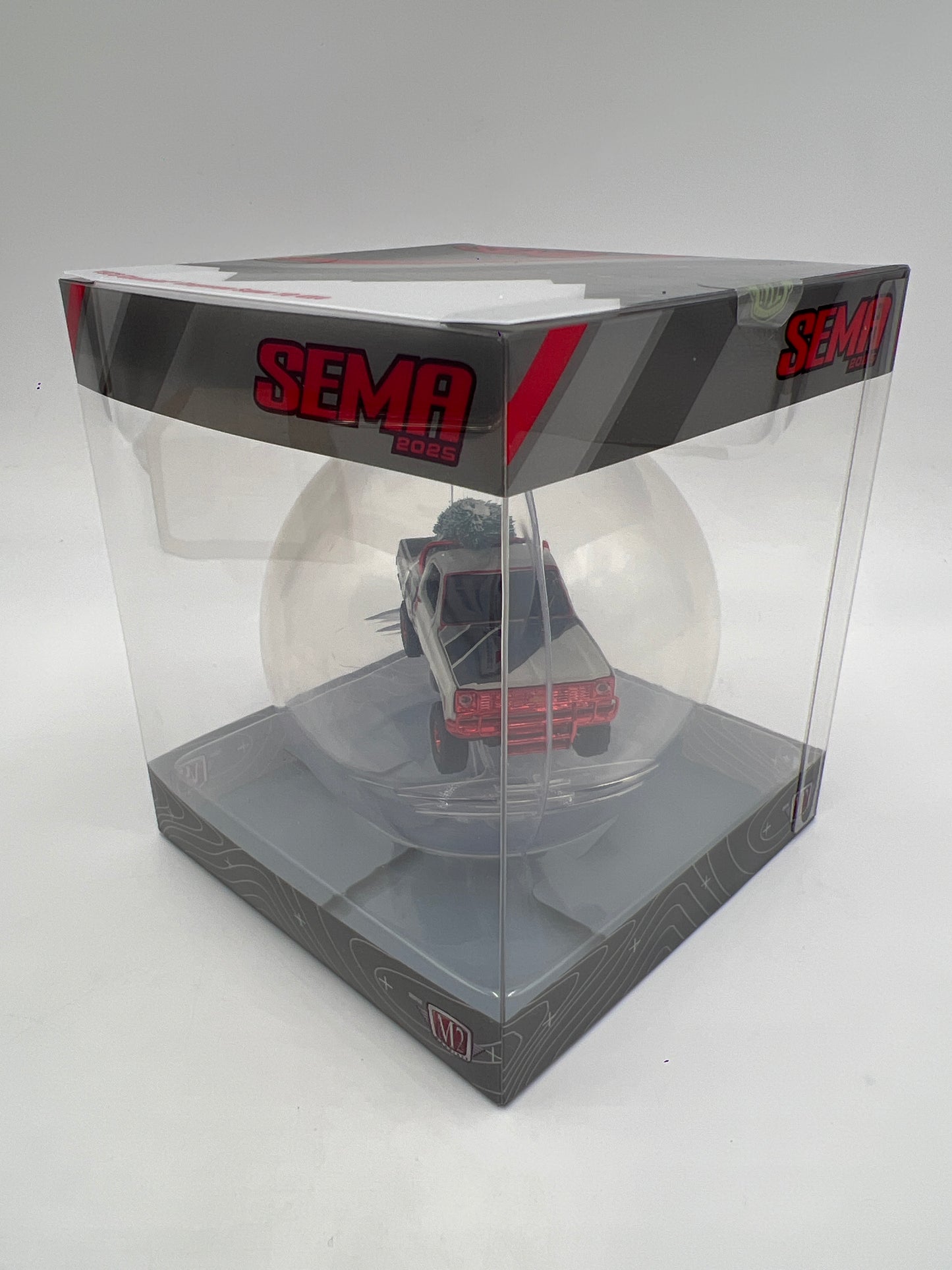 M2 Machines Ornament SEMA 2025 1/1000 1973 Chevrolet Cheyenne Super 10 4x4