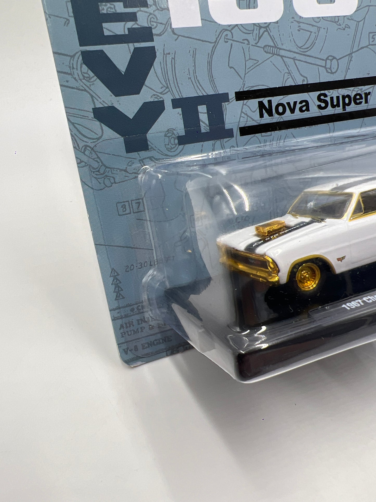 M2 Machines Auto-Drivers CHASE 1967 Chevrolet Nova SS White R116 Cracked Blister