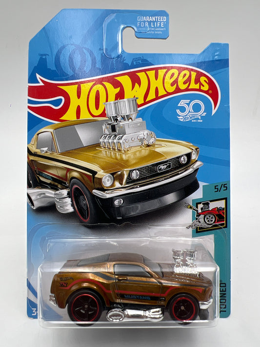 2018 Hot Wheels Super Treasure Hunt Tooned 68 Mustang Gold W/Protector