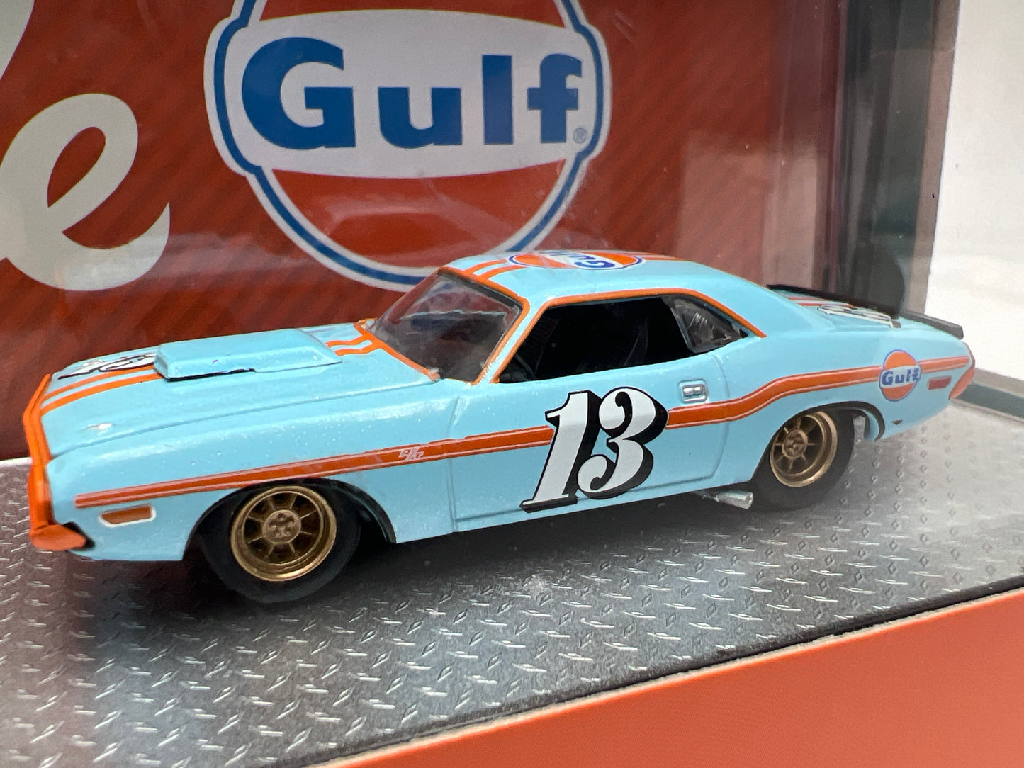 M2 Machines Haulers R99 Gulf 1974 Dodge Truck & 1970 Challenger T/A