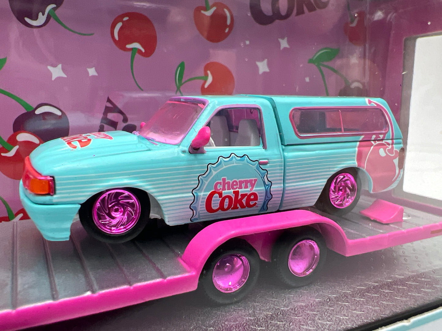 M2 Machines Haulers S03 Cherry Coke CHASE 1976 Ford Bronco & 1995 Ford Ranger XLT