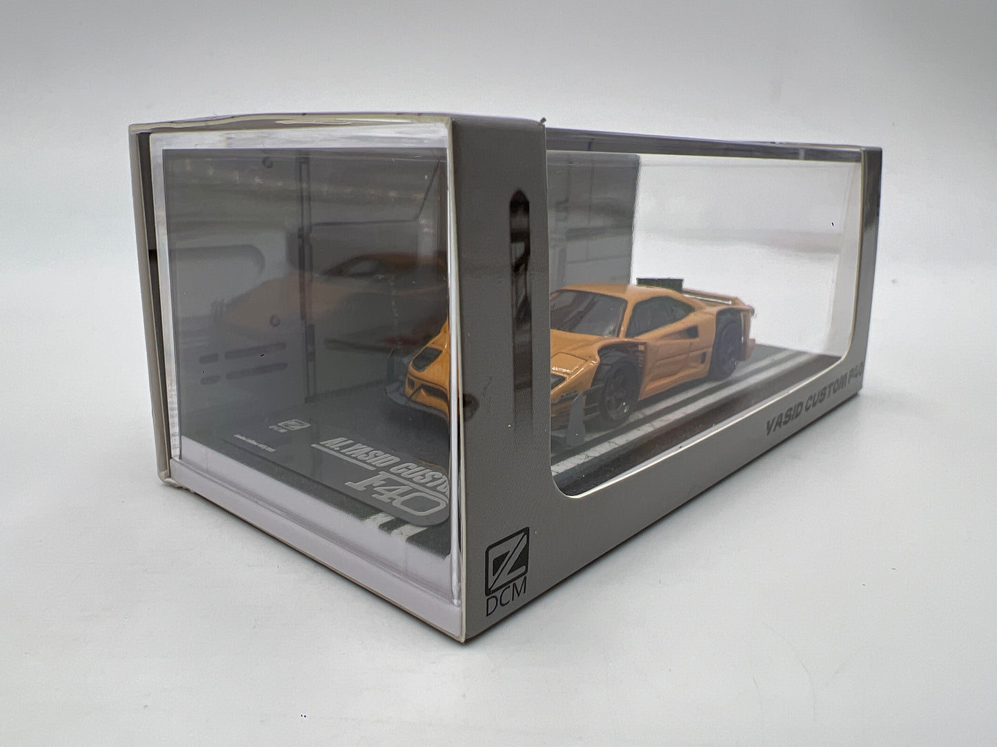 DCM 1/64 #469/599 AI.Yasid Custom Ferrari F40 Yellow