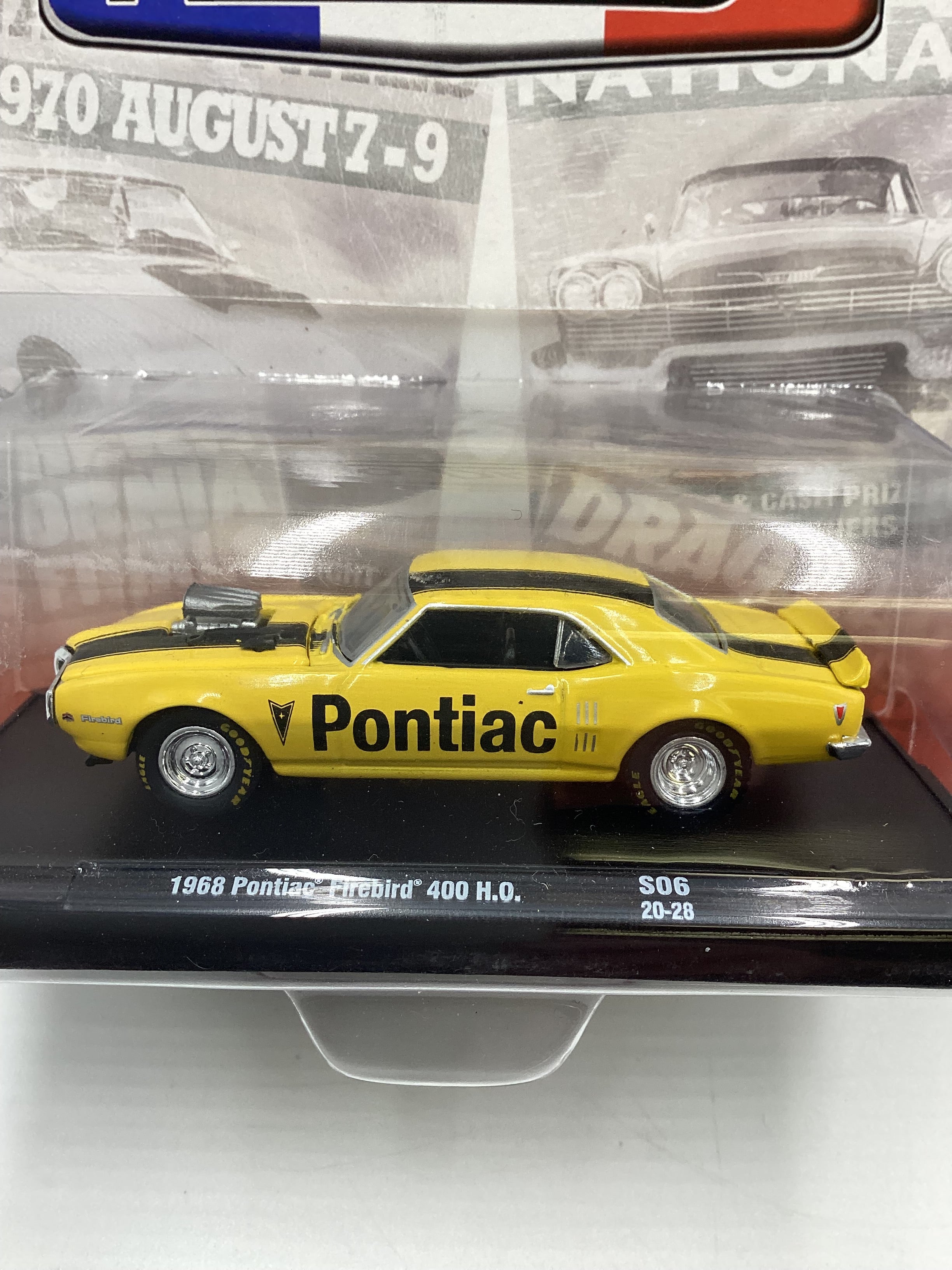 M2 Machines Auto Driver Pontiac 1968 Pontiac Firebird 400 H.O.