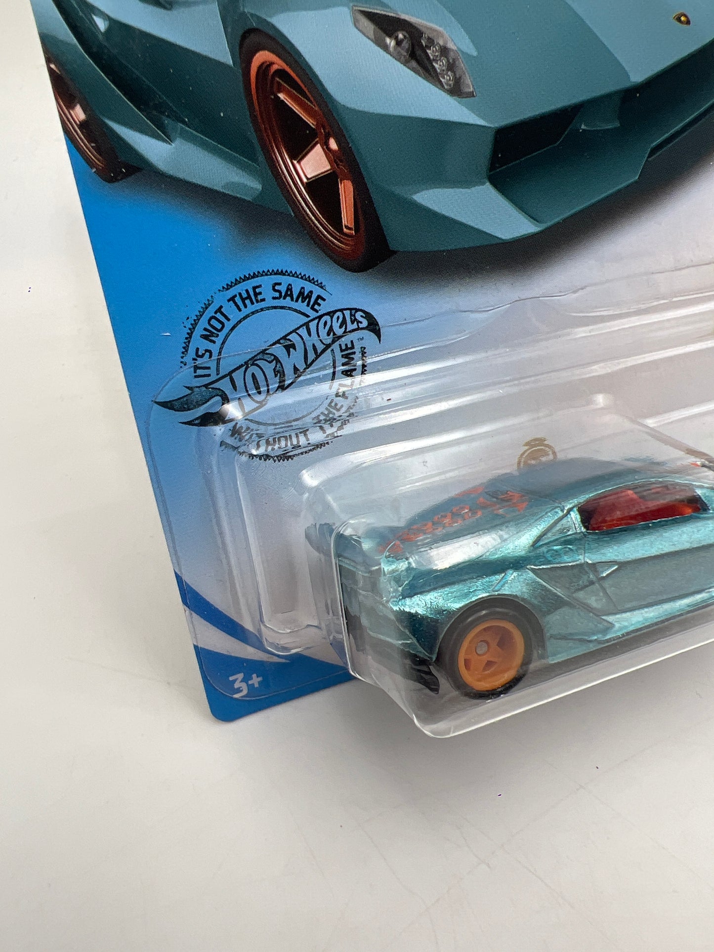 2020 Hot Wheels Super Treasure Hunt #164 Lamborghini Sesto Elemento Blue W/Protector