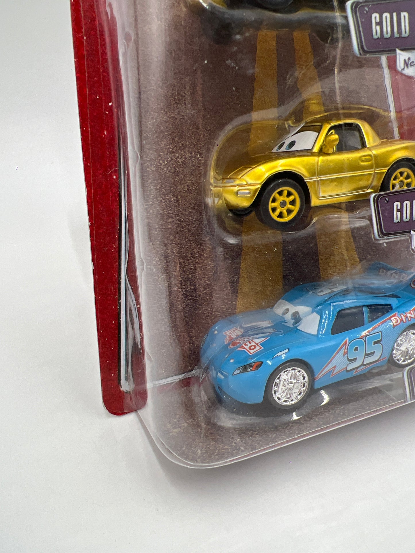 Disney Pixar The World Of Cars 3 Pack Dinoco Dream Gold Mia/Gold Tia & Bling Bling Lightning McQueen 136A