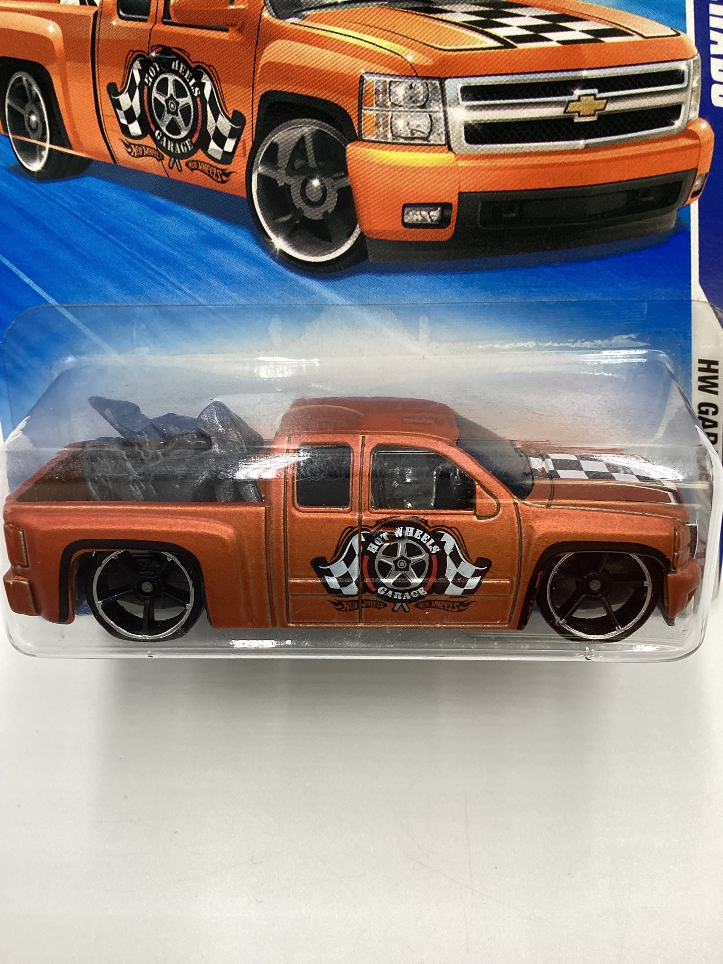 Hot Wheels 2010 #070 Chevy Silverado Orange (SR)