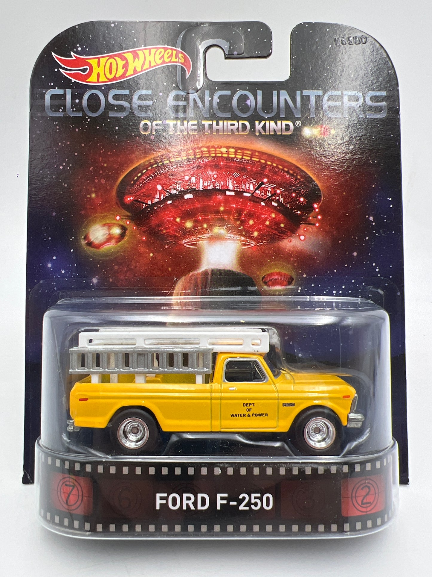 Hot Wheels Retro Entertainment Close Encounters Ford F-250 Yellow W/Protector