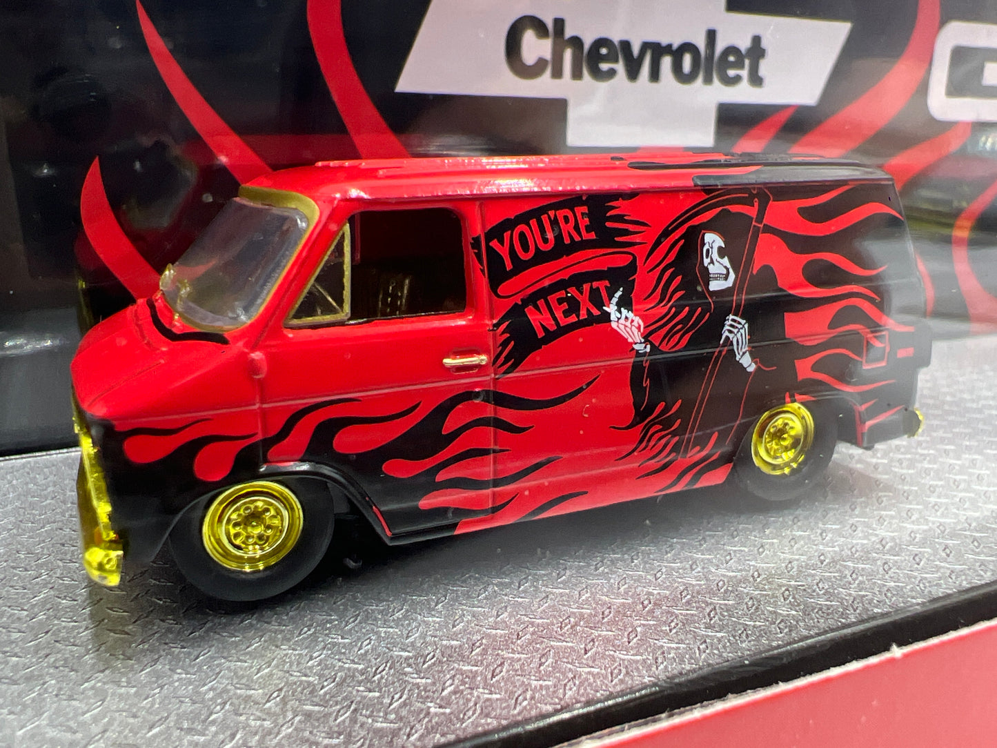 M2 Machines Auto Haulers CHASE 1973 Chevrolet Van G10 & 1976 GMC Sierra Grande 15 Custom R84