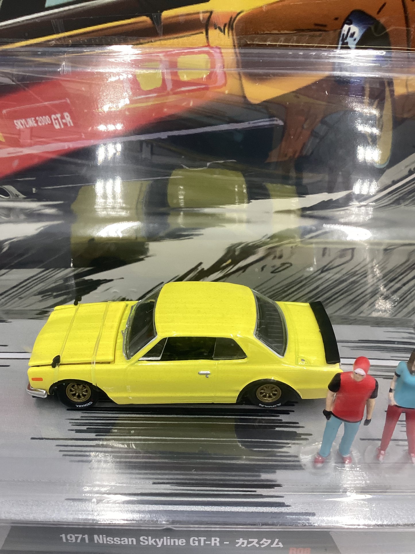 M2 Machines Diorama 1971 a Nissan Skyline GT-R Yellow R08 194G