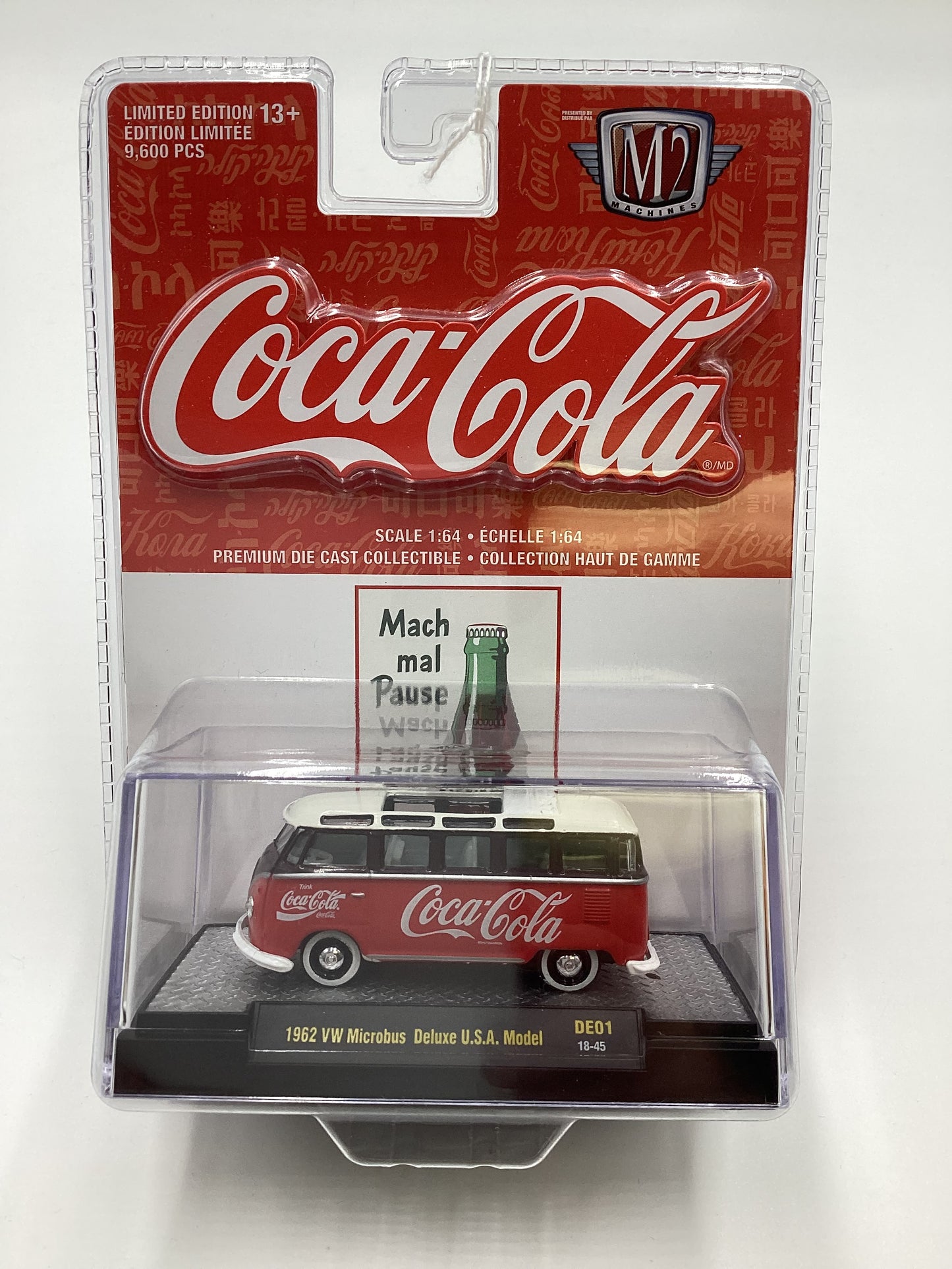 M2 Machines DE01 Coca Cola 1962 VW Microbus Deluxe USA Model 200A