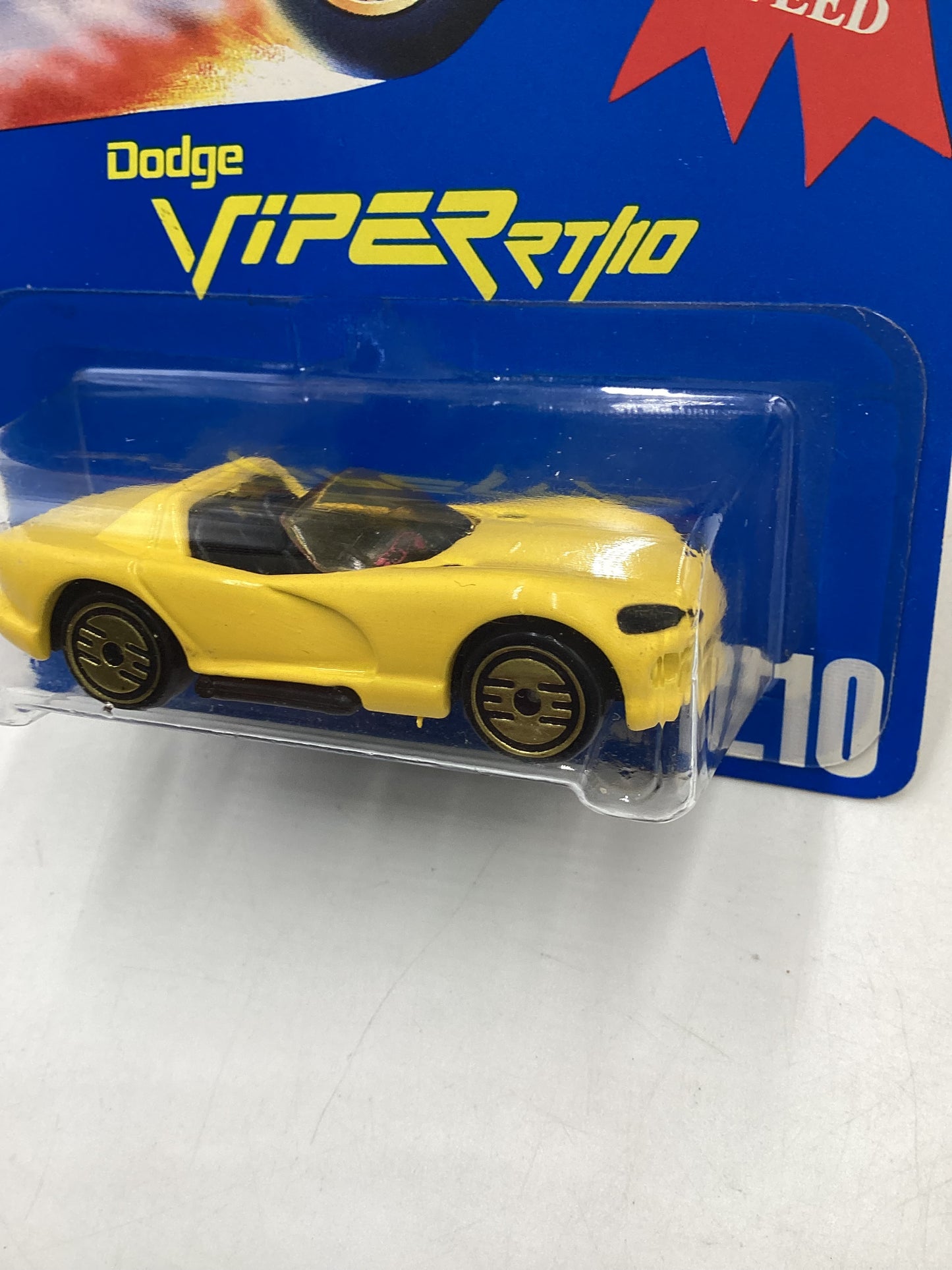 Hot Wheels Blue Card Collector No. 210 Dodge Viper R/T 10 Yellow *Never seen or listed variation yellow window* with protector