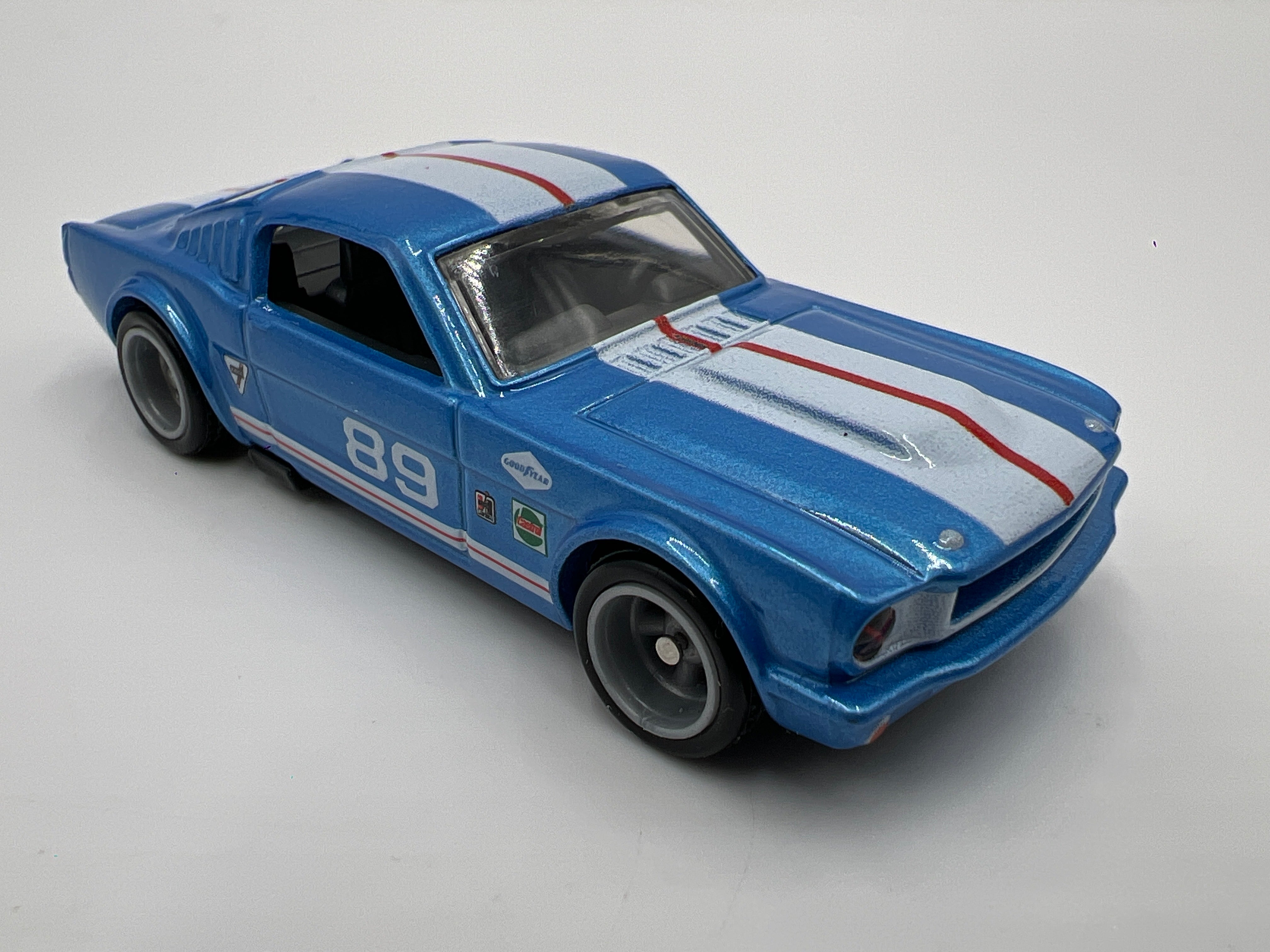 Hot Wheels 1/64 Premium Diorama Set 65 Mustang Fastback 2+2 Blue