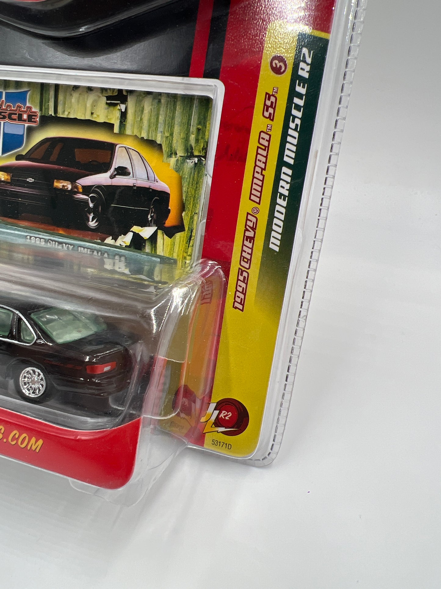 Johnny Lightning Modern Muscle R2 #3 1995 Chevy Impala SS Black
