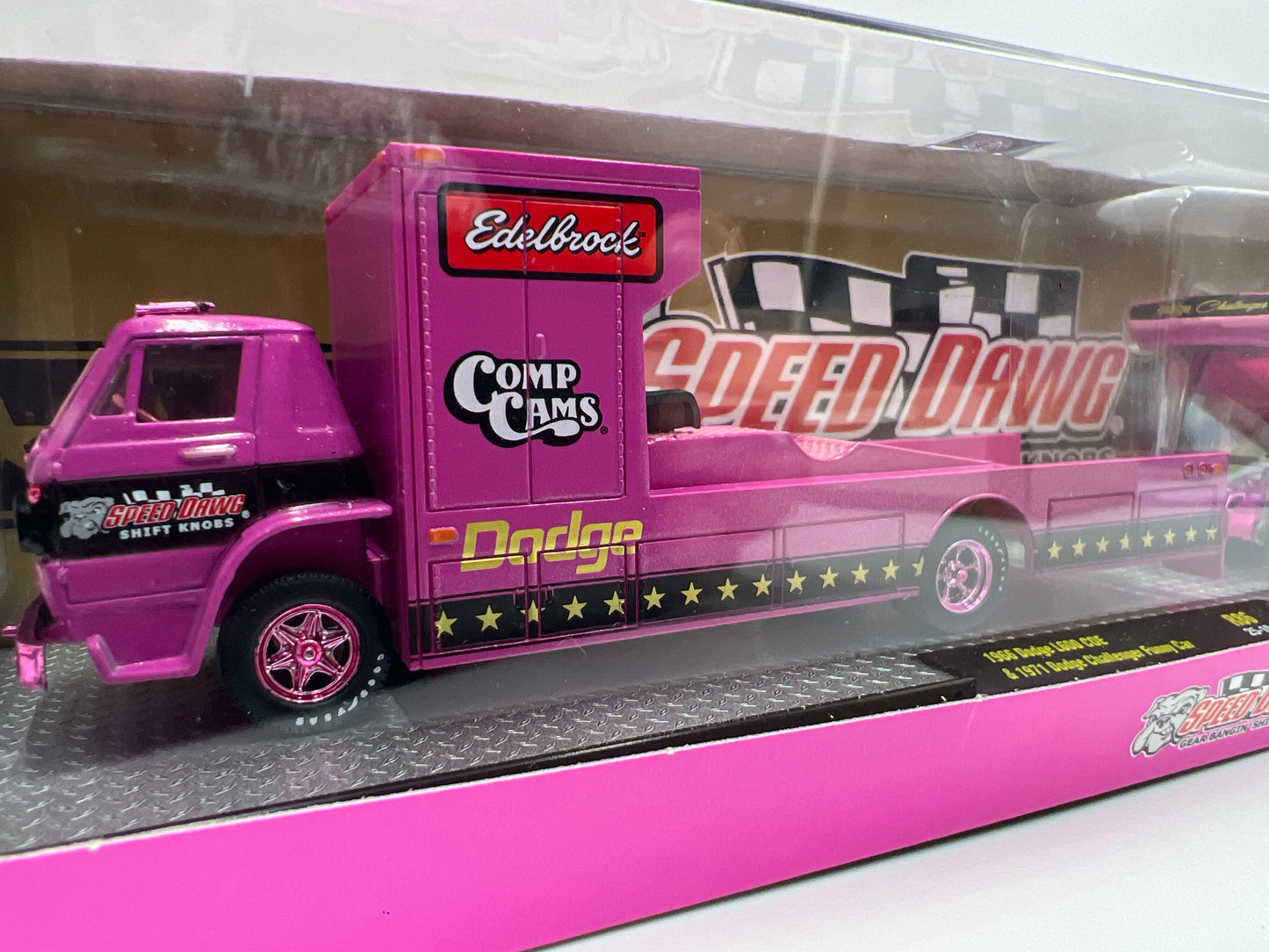 M2 Machines Auto Haulers Speed Dawg CHASE 1966 Dodge L600 COE & 1971 Dodge Challenger Funny Car Pink R86