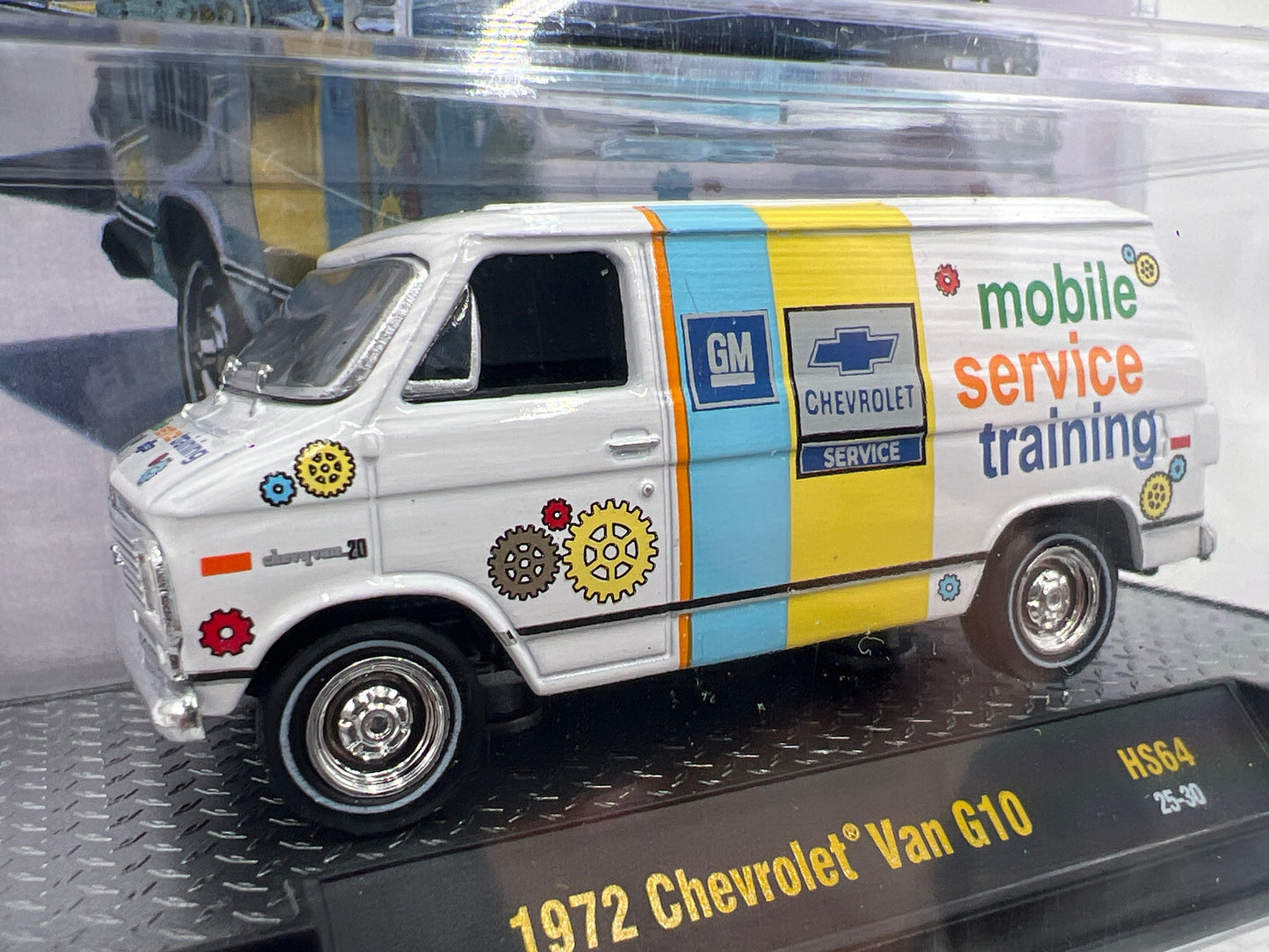 M2 Machines Hobby Exclusive Training Wheels 1972 Chevrolet Van G10 HS64 205C