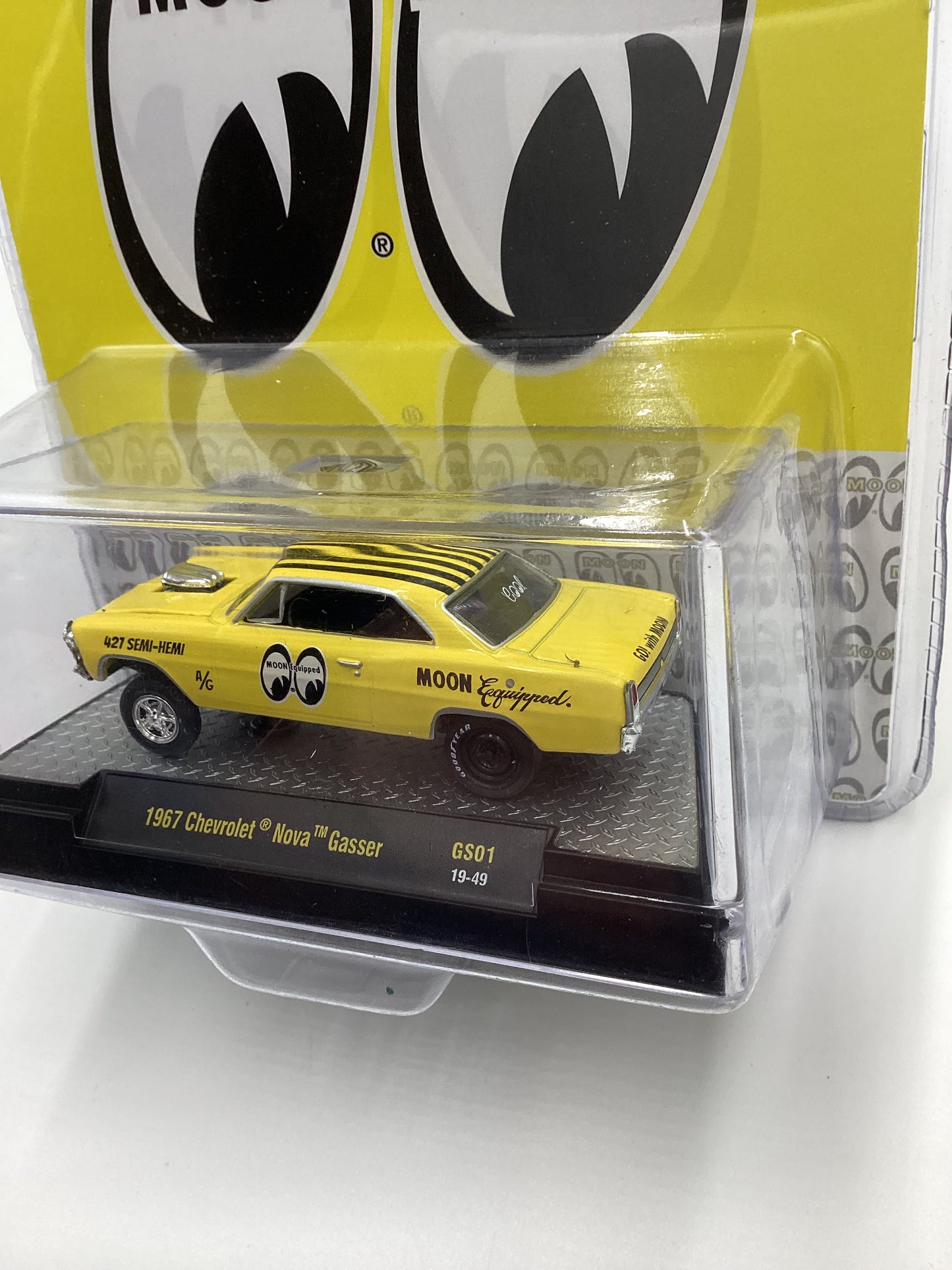 M2 Machines  Moon Equipped 1967 Chevrolet Nova Gasser Yellow Mooneyes GS01 201F