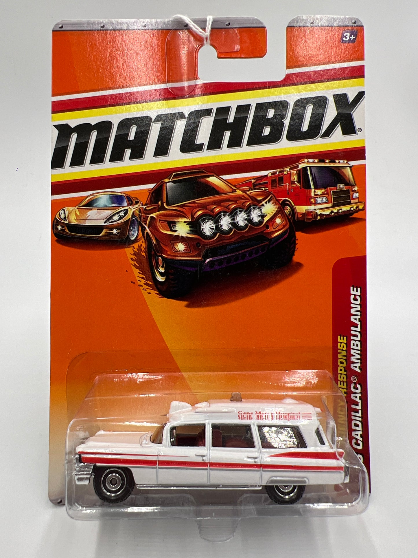 Matchbox Emergency Response #56 63 Cadillac Ambulance White 216J