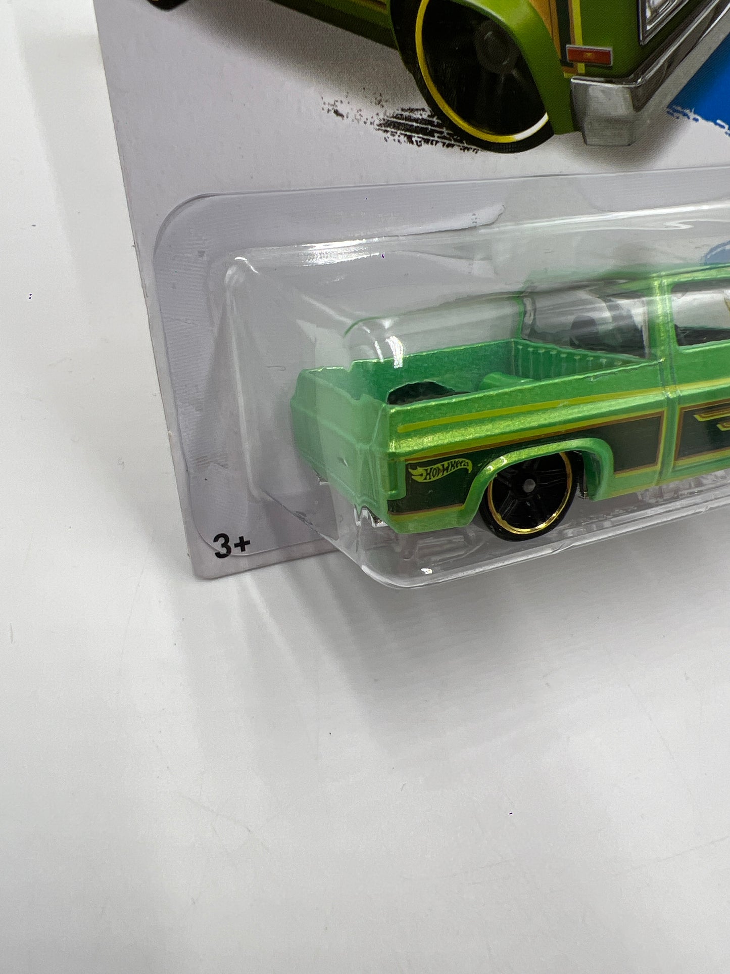 2014 Hot Wheels Off-Road #136 83 Chevy Silverado Green Kmart Exclusive W/Protector