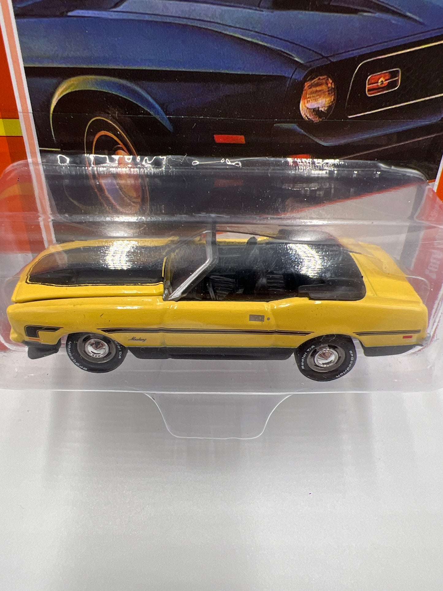 Johnny Lightning Classic Gold Collection Release 1 Version A 1972 Ford Mustang Convertible Medium Bright Yellow 228B