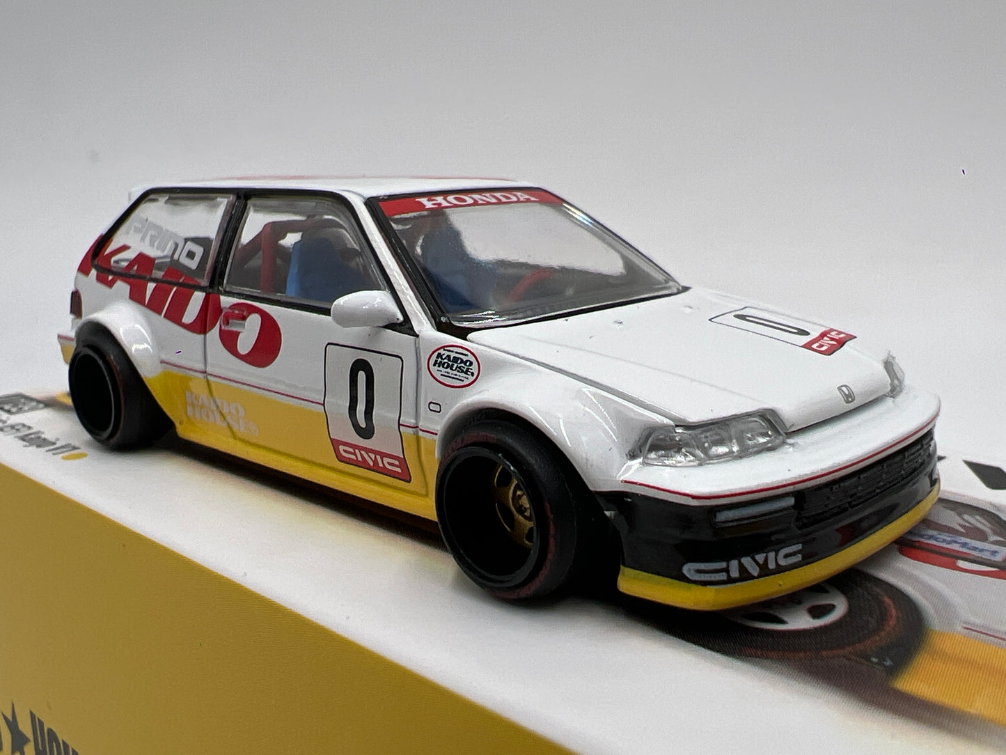 Mini GT Kaido House #139 Honda Civic EF Kanjo V1 White/Yellow