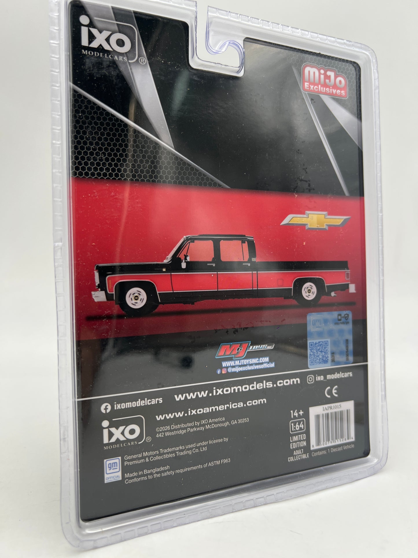 IXO Models MiJo Exclusives 1979 Chevrolet Scottsdale C20 Red/Black