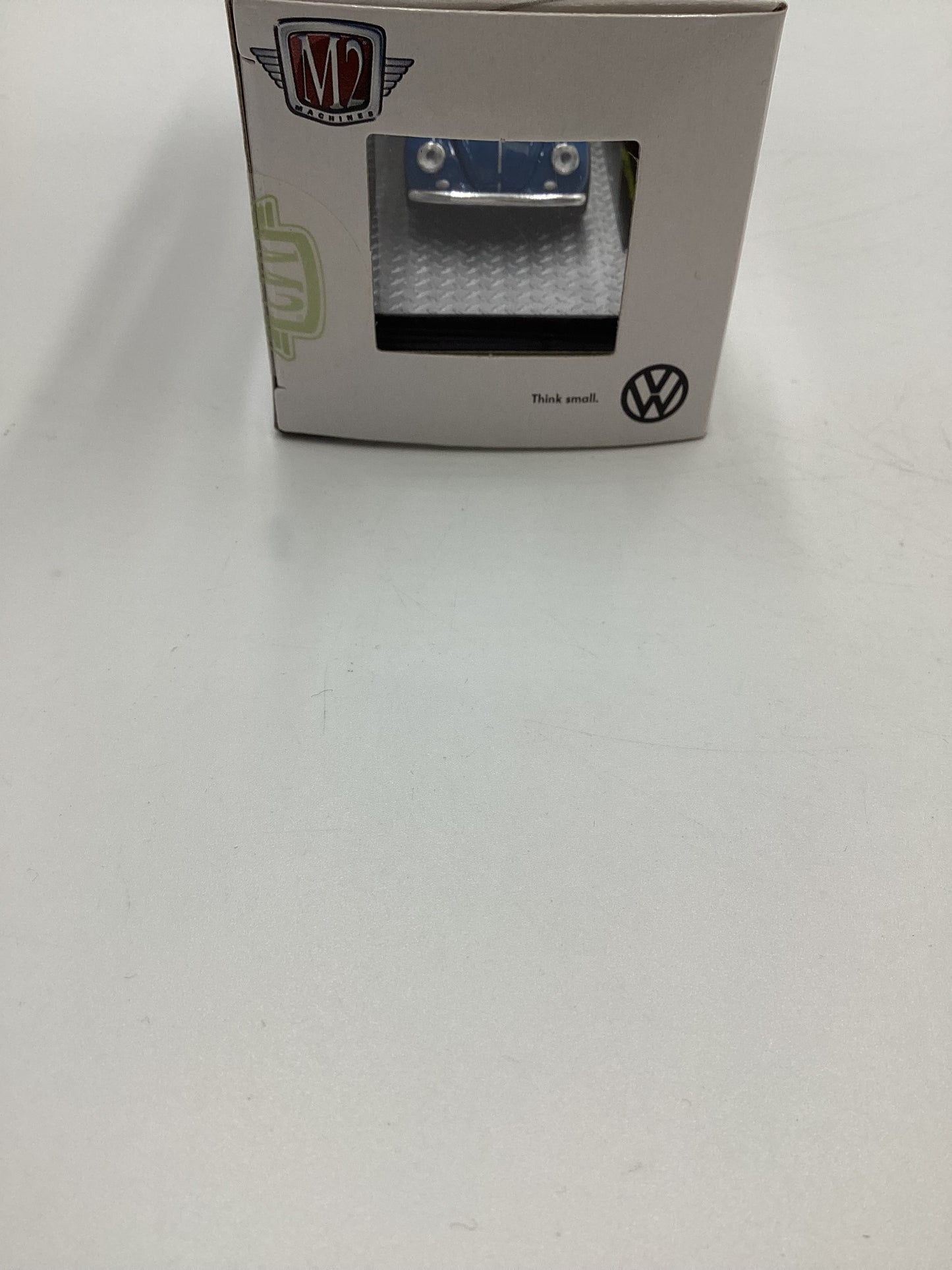 M2 Machines Auto-Thenics 1/6888 1967 VW Beetle Deluxe USA Model Blue VW05