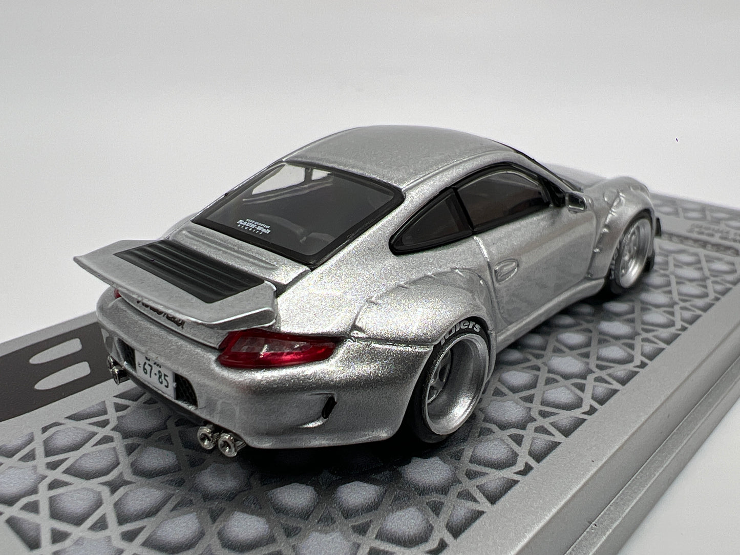 Tarmac Works x Hobby 64 Porsche RWB 997 Abu Dhabi Silver