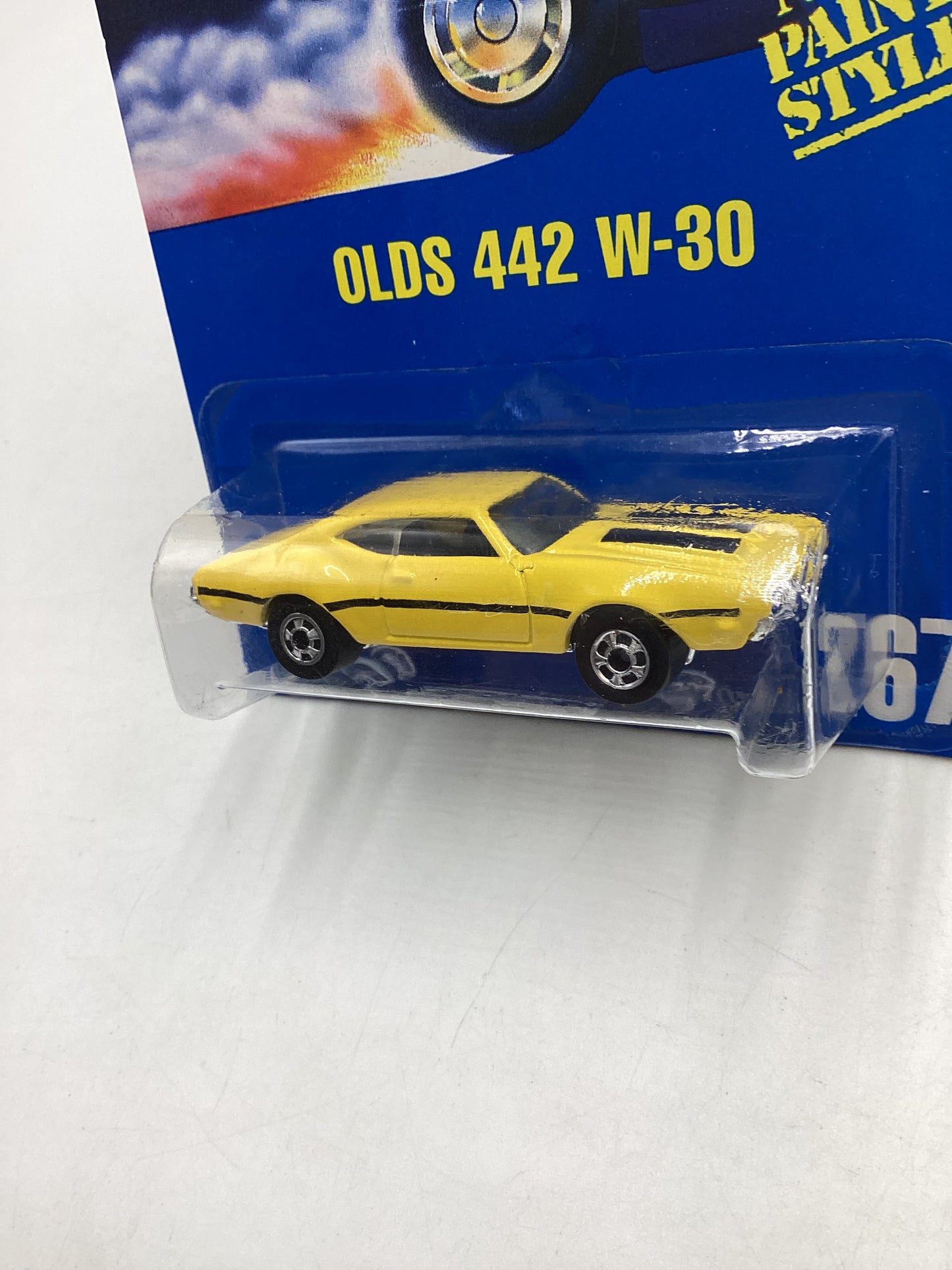 Hot Wheels Blue Card Collector No. 267 Olds 442 W-30 Yellow BW Wheels 239G