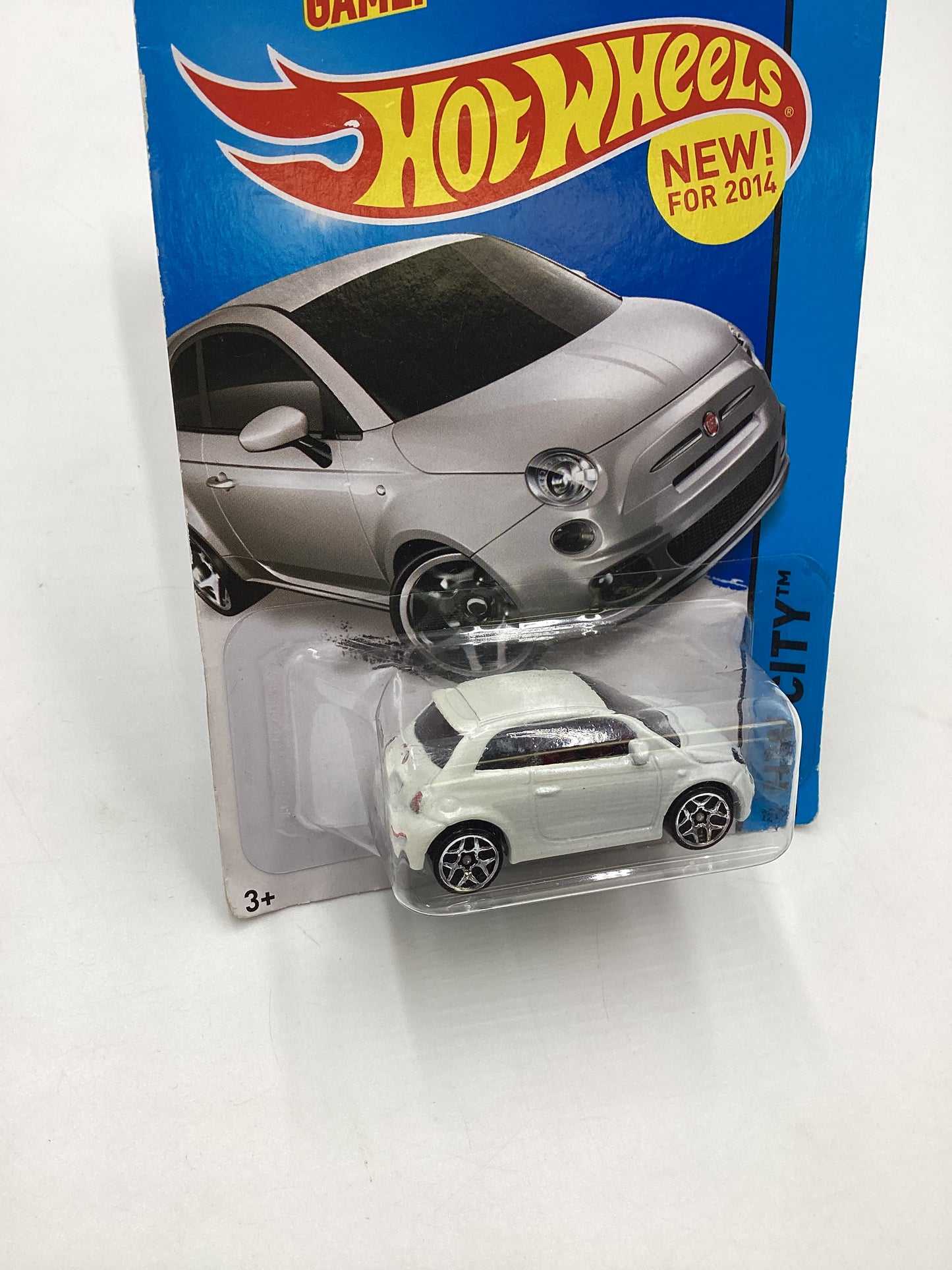 2014 Hot wheels HW City #25 Fiat 500 White (Bad Card)