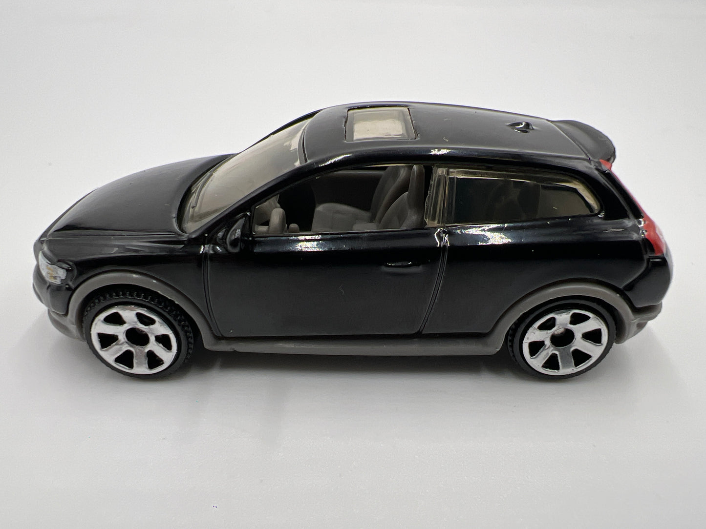 Matchbox 1/64 2007 Volvo C30 Black Loose