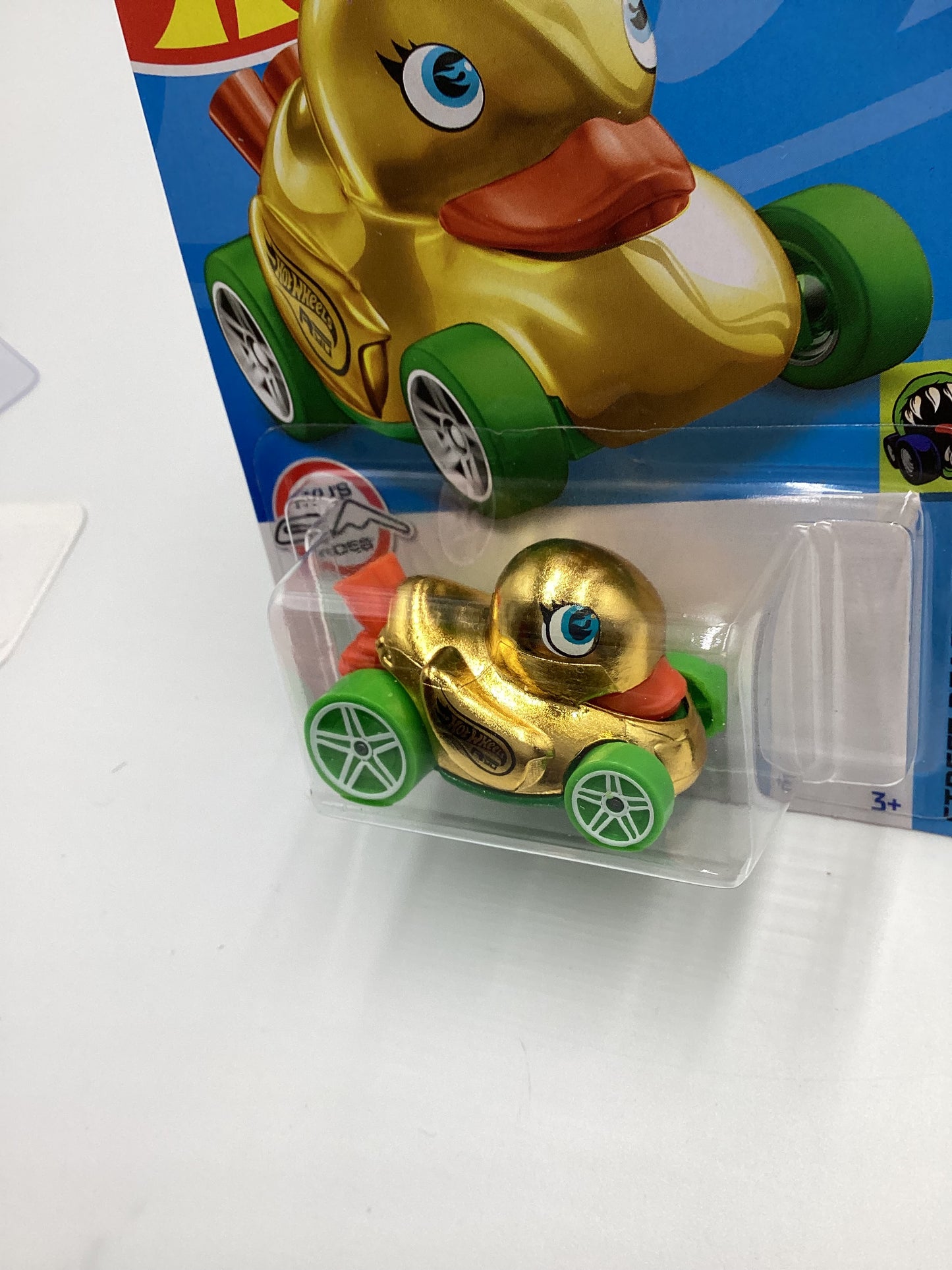 Hot Wheels 2022 Treasure Hunt Duck N Roll #139 w/protector