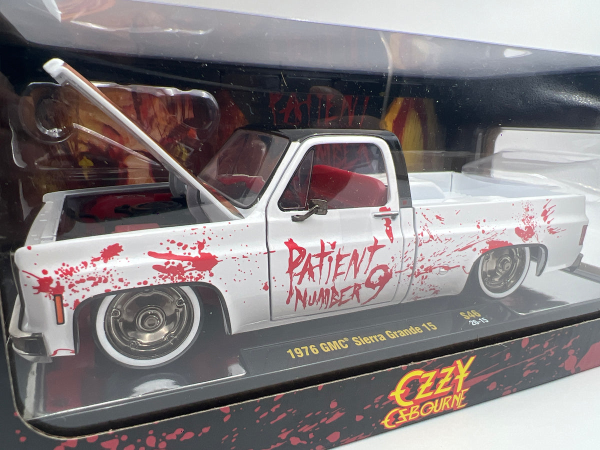 M2 Machines 1/24 Scale S46 CHASE Rock Legends Ozzy Osbourne 1976 GMC Sierra Grande 15