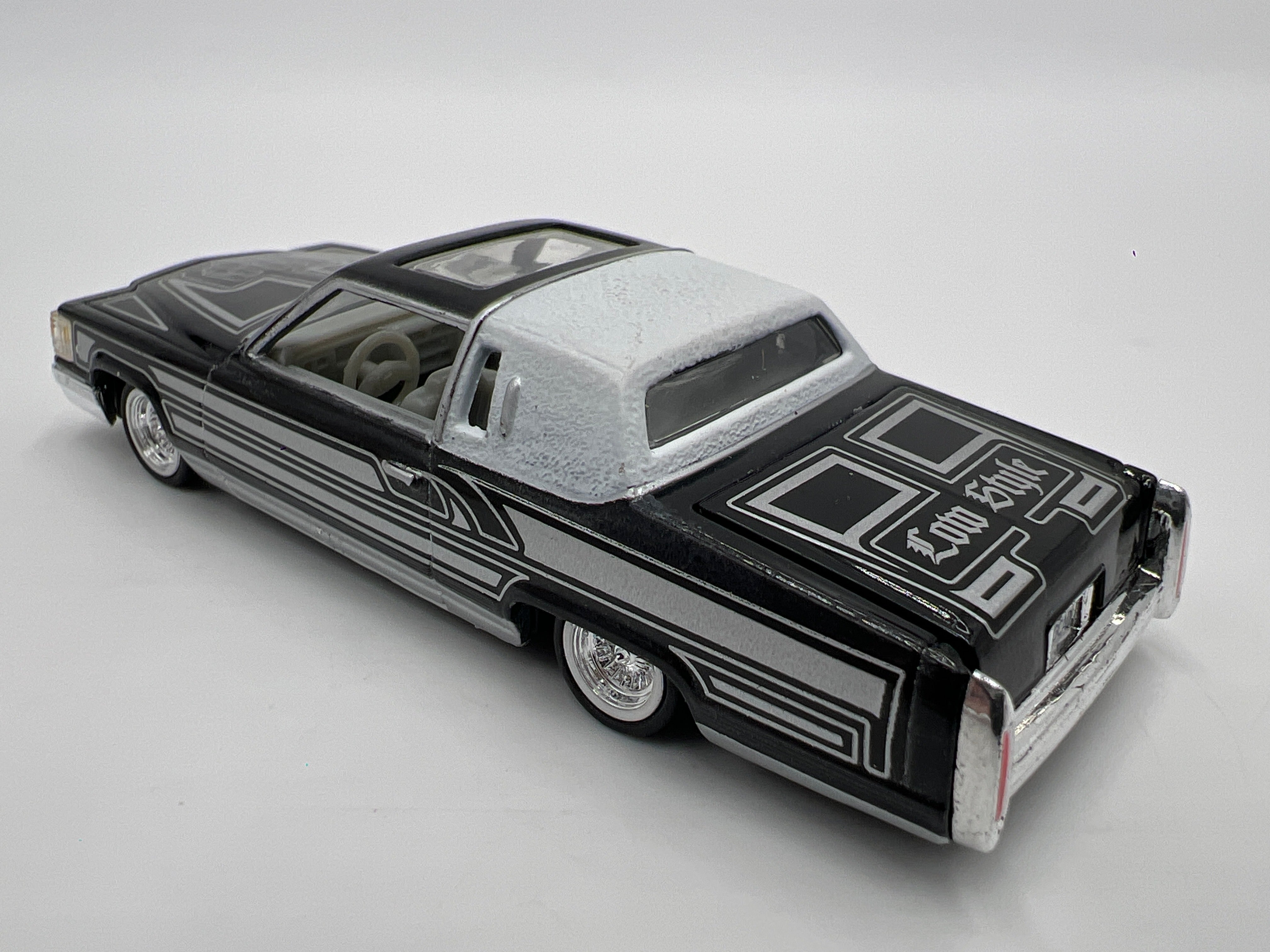Revell 1/64 Lowrider Magazine #122 81 Cadillac Coupe DeVille Black