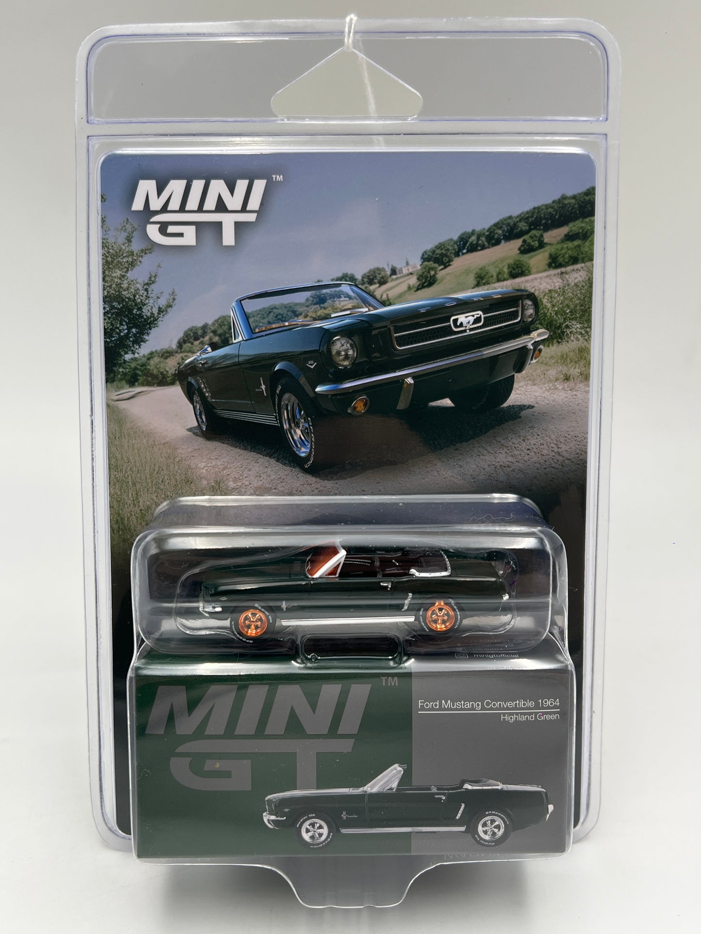 Mini GT #1166 CHASE Ford Mustang Convertible 1964 Green