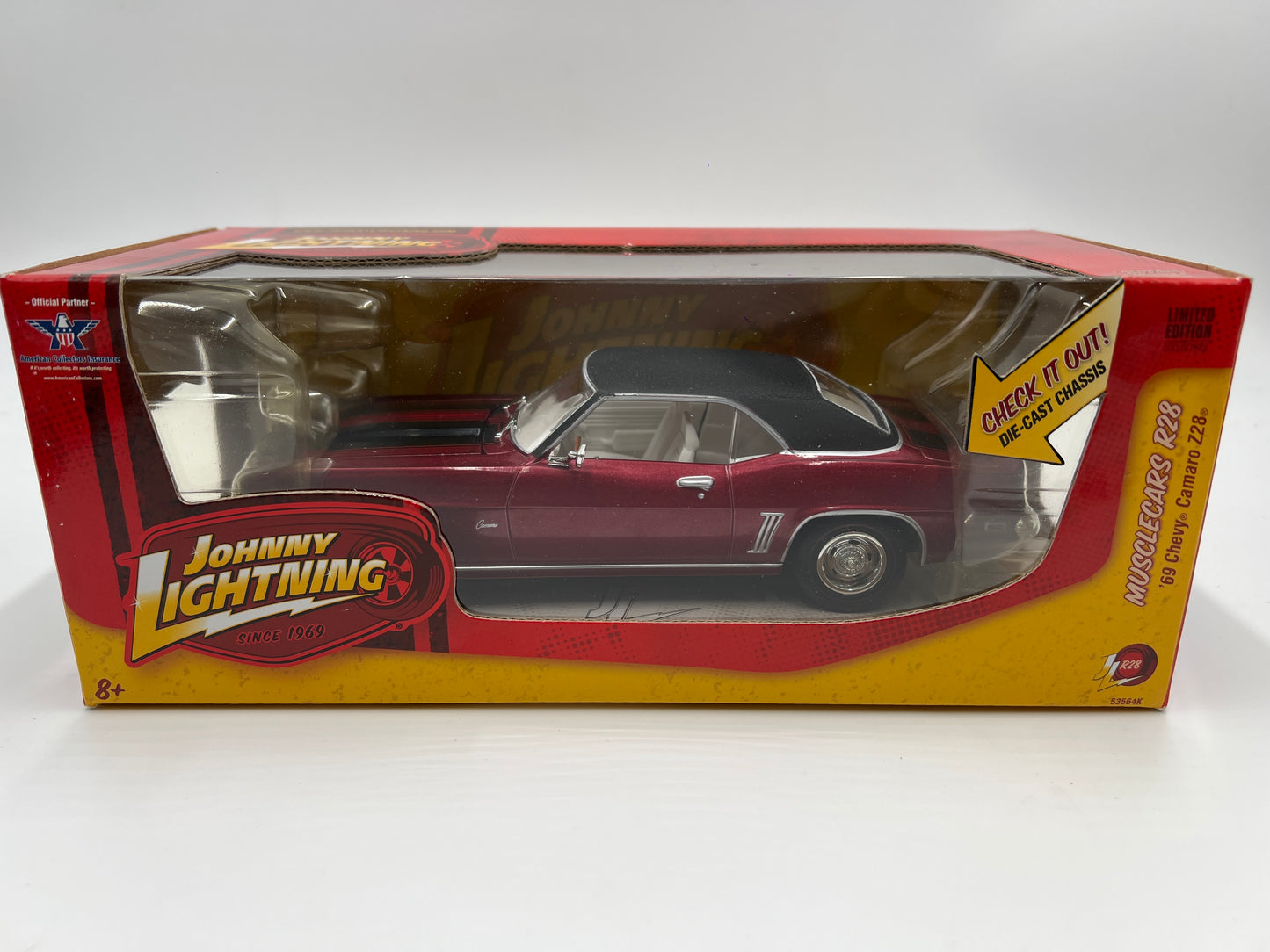 Johnny Lightning 1:24 Scale White Lightning Chase Muscle Cars R28 69 Chevy Camaro Z28 Red VHTF