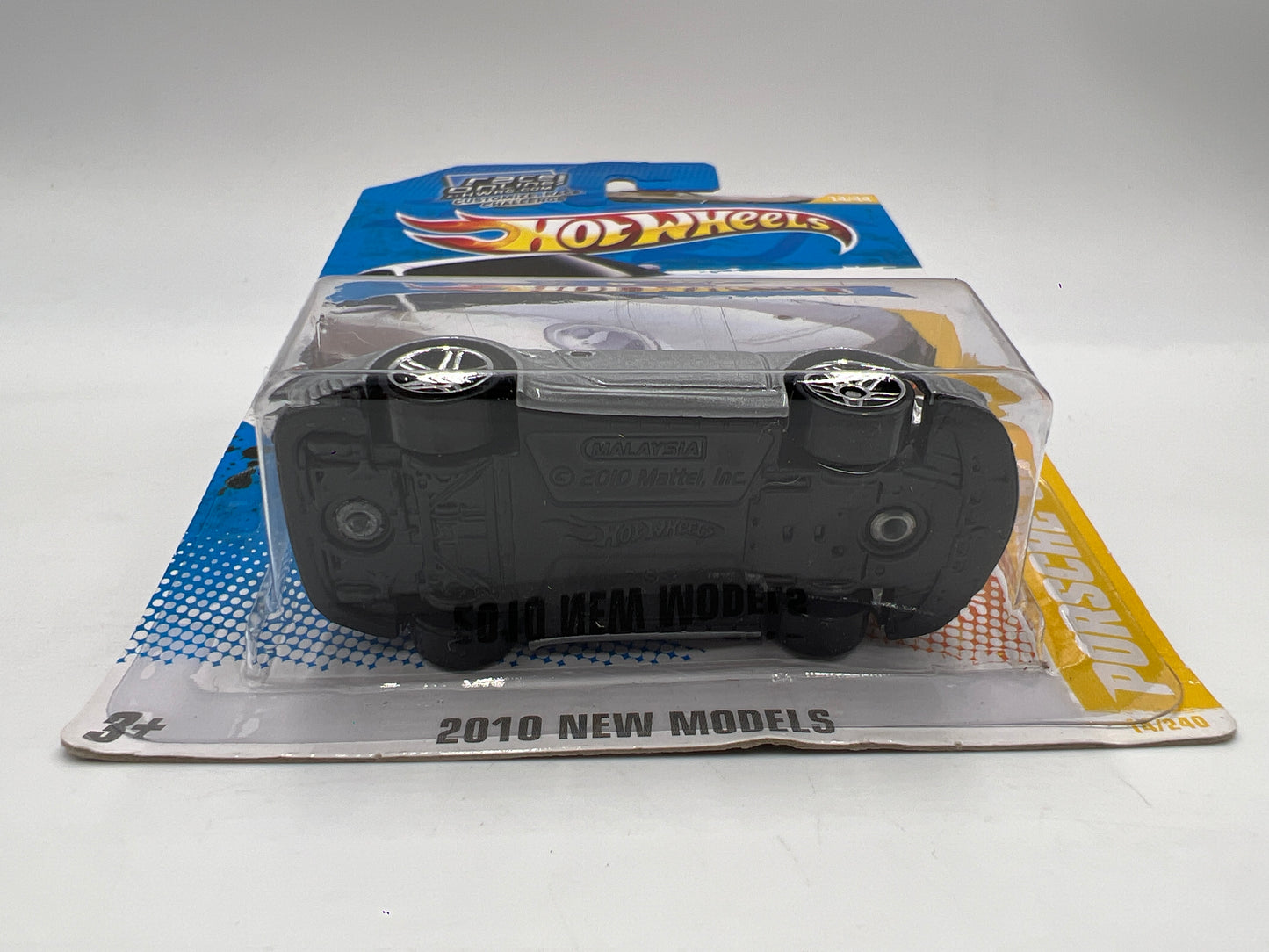 2010 Hot Wheels New Models #14 Porsche 911 GT2 Silver W/Protector SR