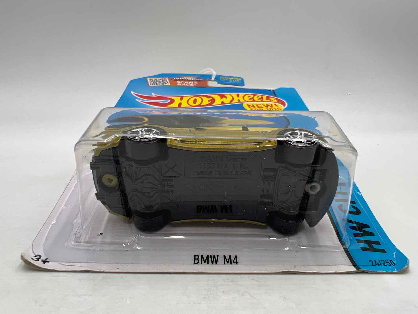 2015 Hot Wheels City #24 BMW M4 Yellow SR