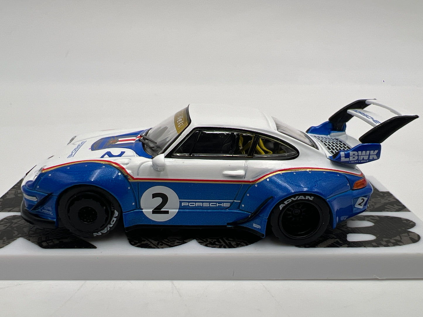 Tarmac Works x Hobby 64 Porsche RWB 993 Liberty Walk W/Container