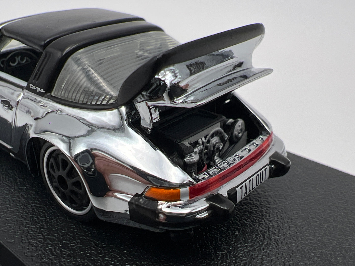 2026 Hot Wheels RLC CHASE #2839/5000 Porsche 911 Turbo 3.3 Targa Chrome