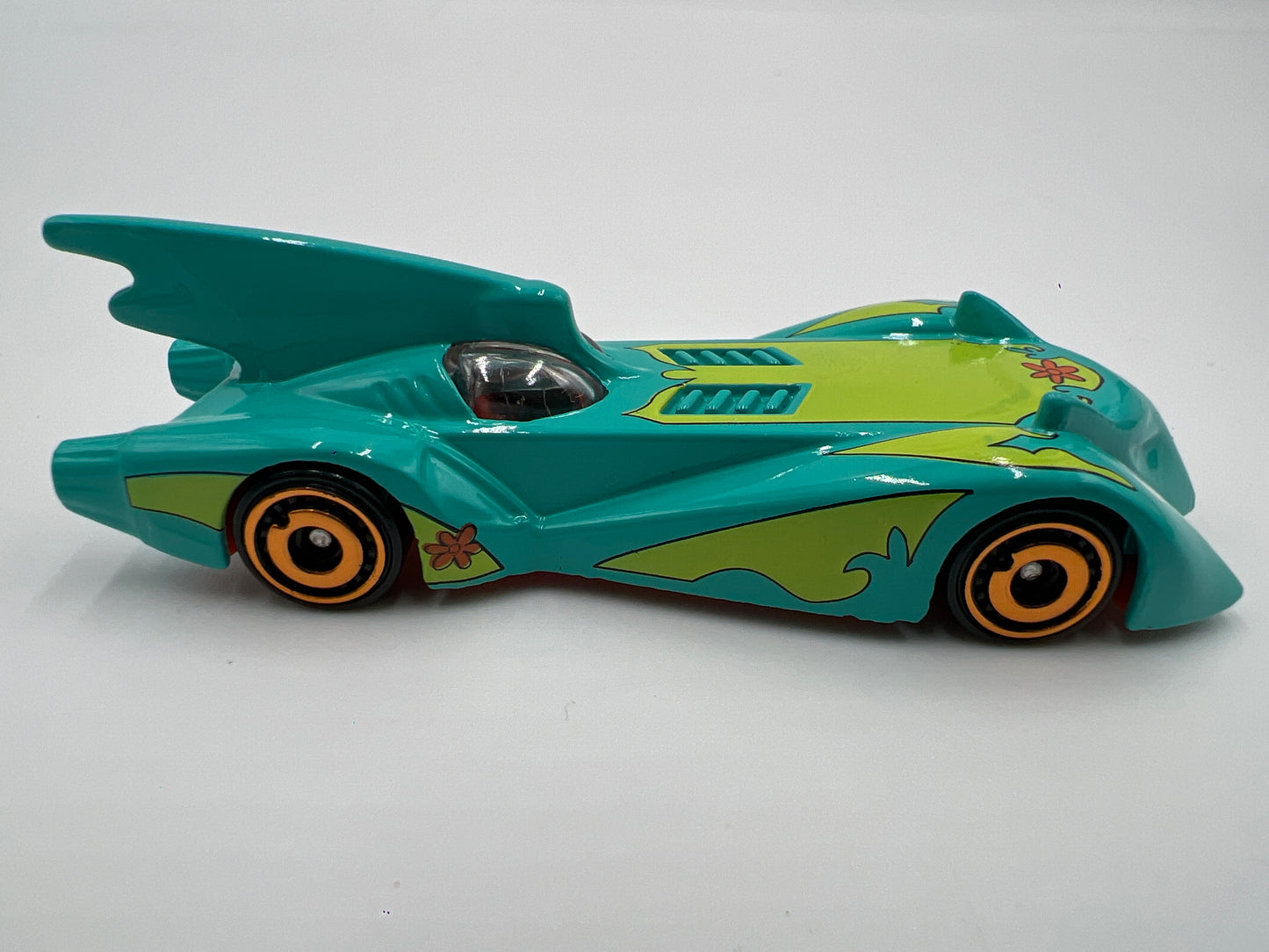 Hot Wheels 1/64 Scooby Doo Batmobile Loose