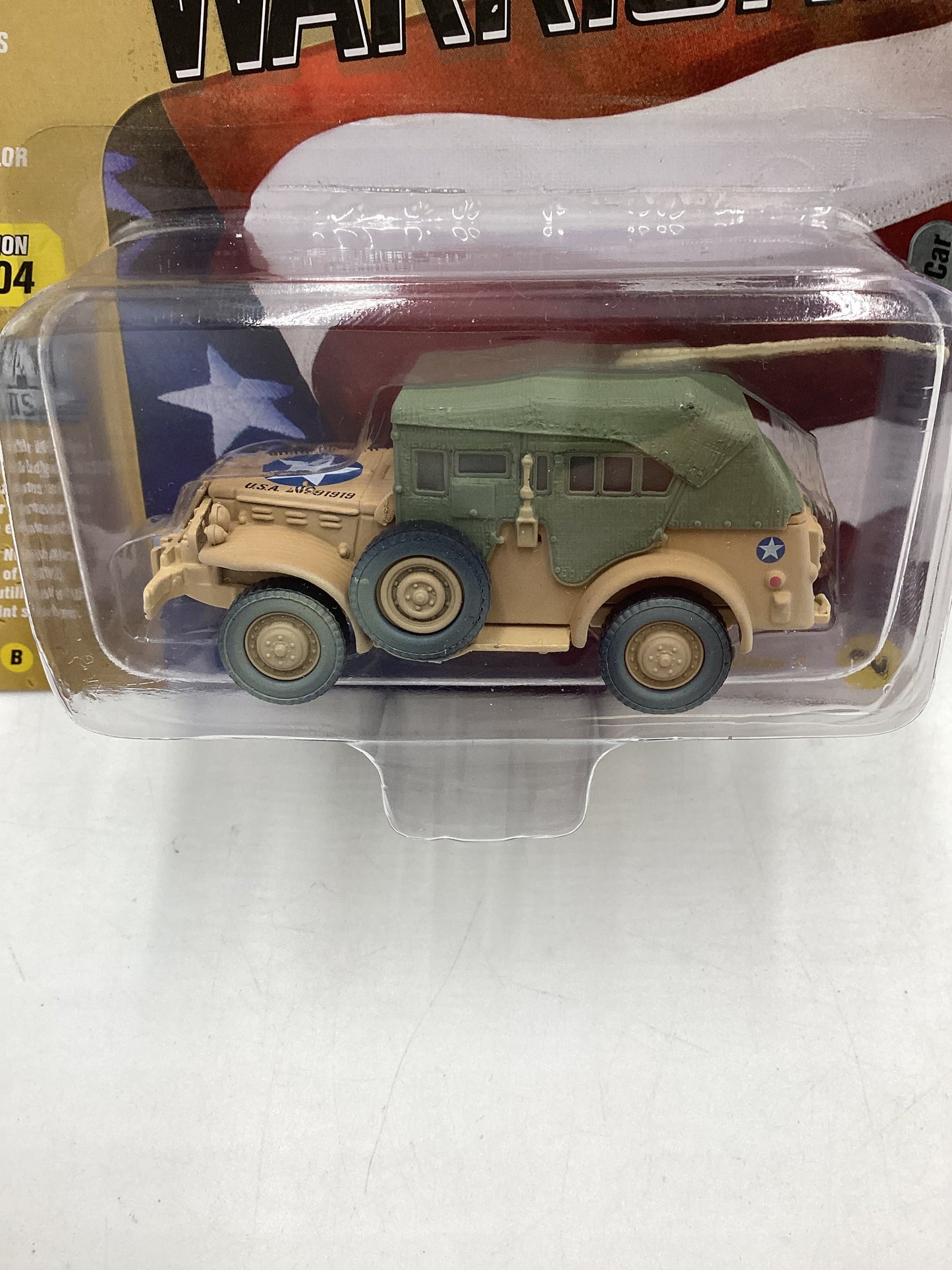 Johnny Lightning Wheeled Warriors WWII Dodge WC57Command Car 219B