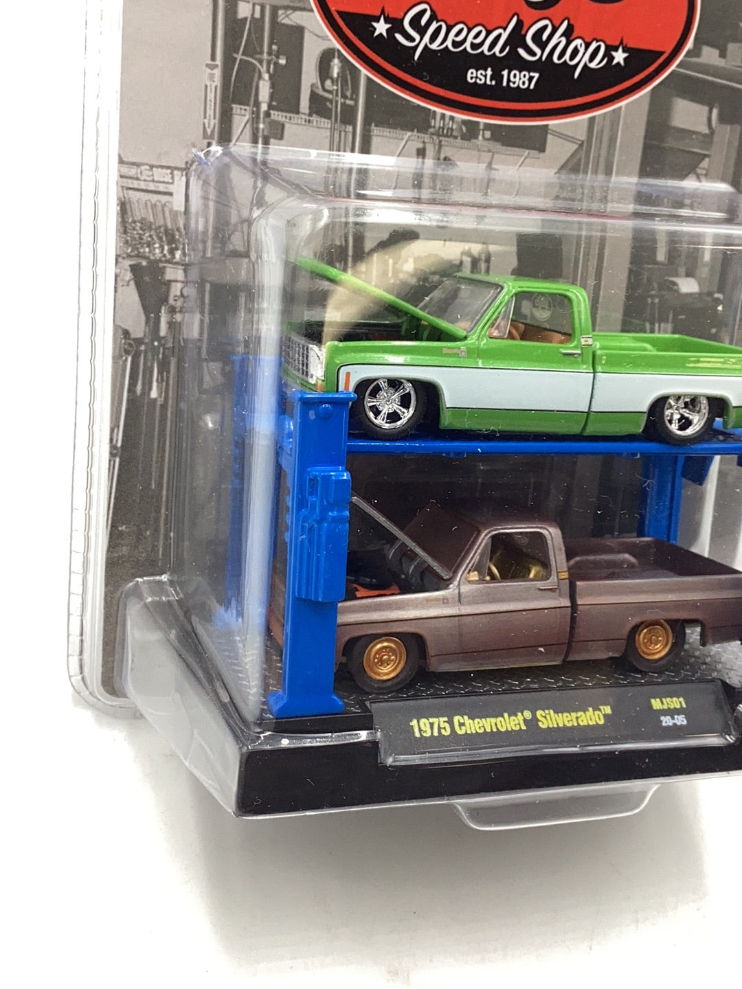 M2 Machines only 300 pieces chase MiJo exclusive MiJo Speed Shop 1975 Chevrolet Silverado MJS01