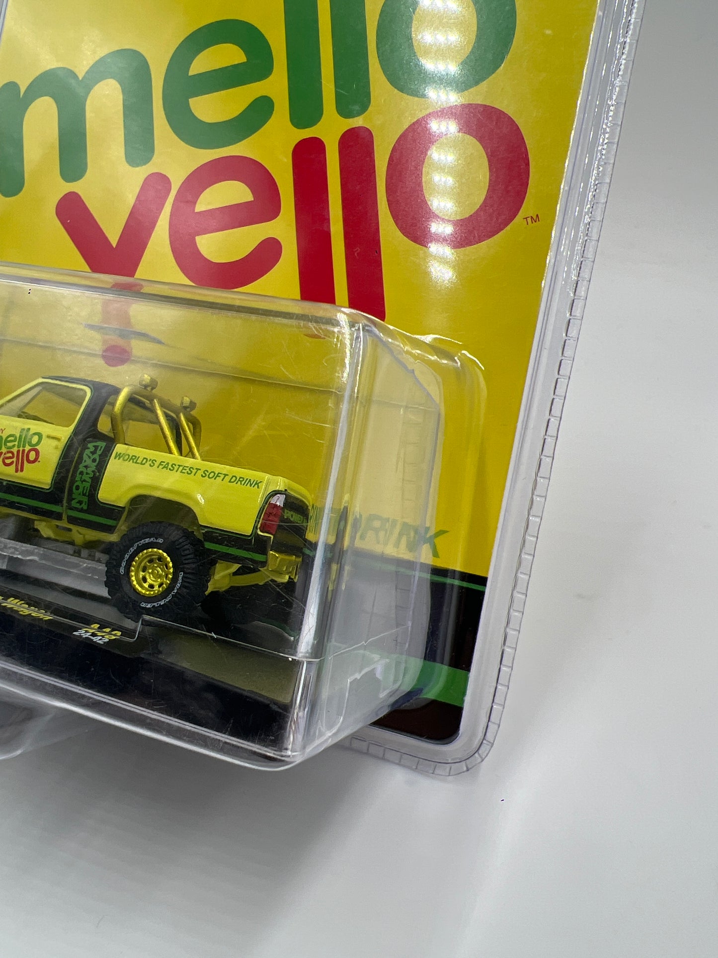 M2 Machines Coca Cola Mello Yello CHASE 1979 Dodge 150 Macho Power Wagon A48