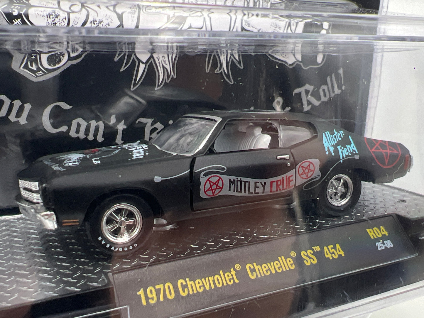 M2 Machines R04 Rock Legends Motley Crue 1970 Chevrolet Chevelle SS 454 Black