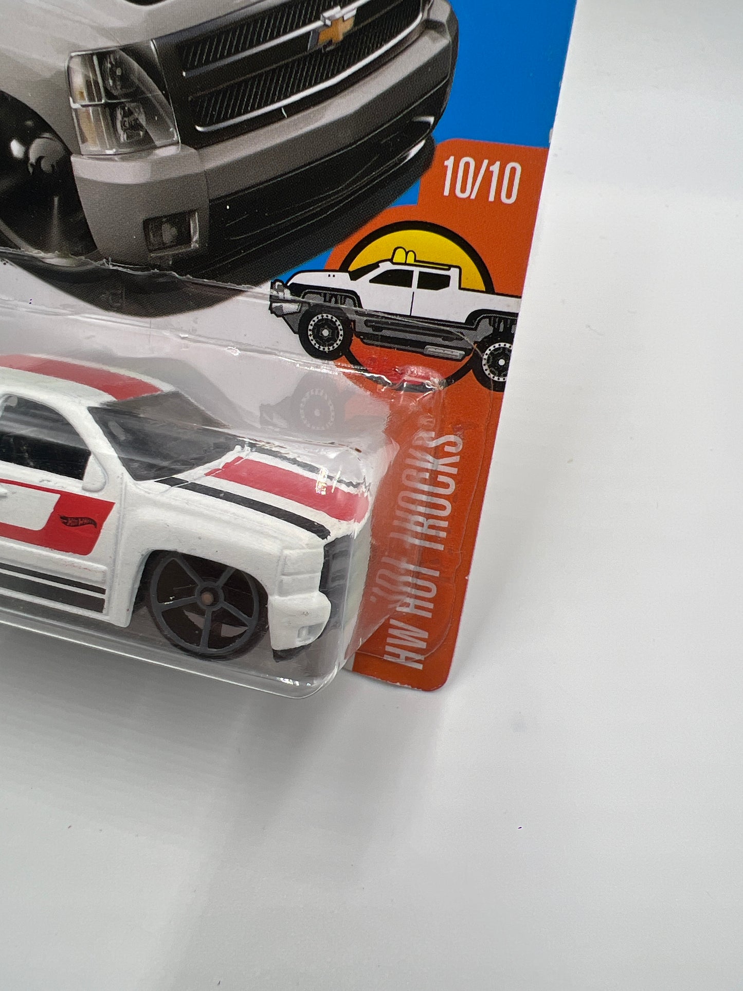 2017 Hot Wheels Hot Trucks #60 Chevy Silverado White #1 15A